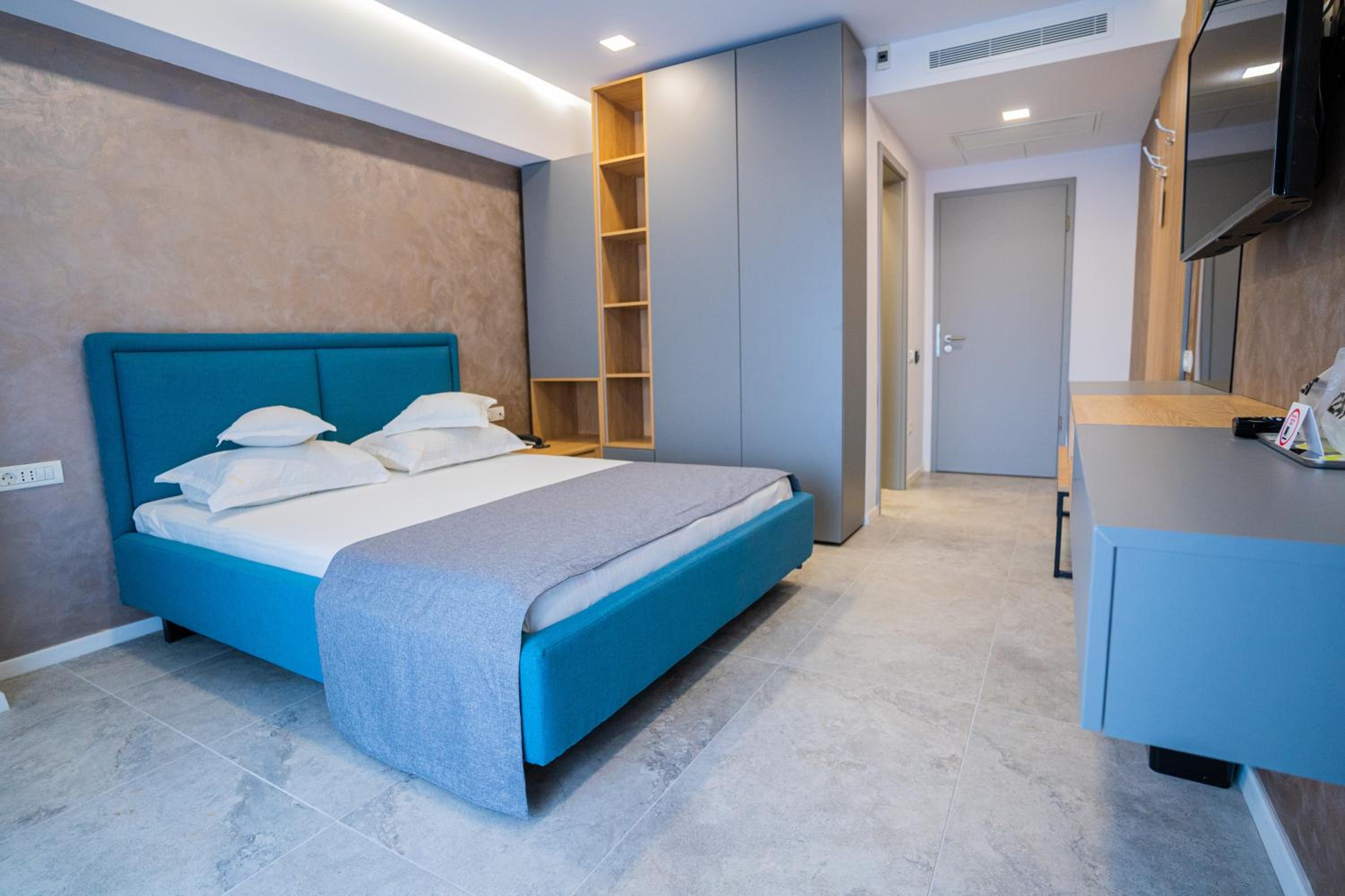 Double Room with Promenade View