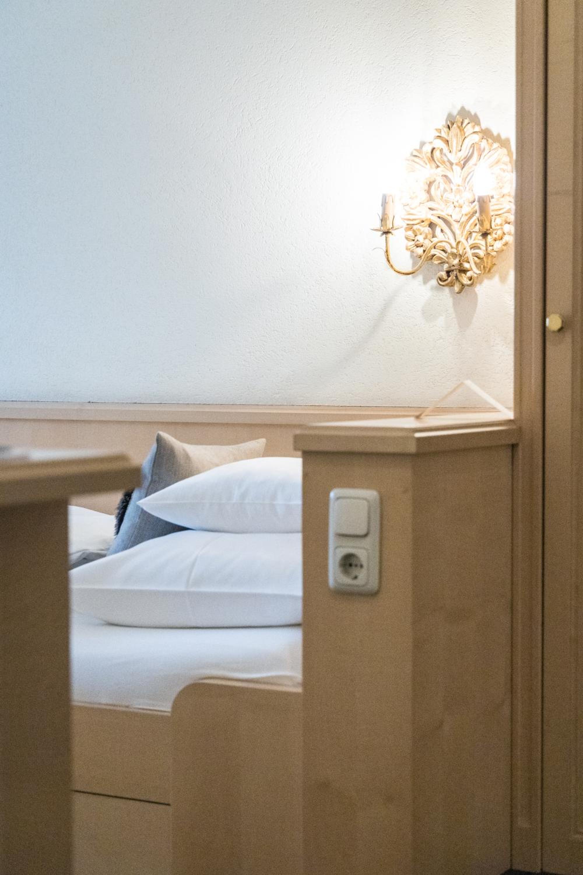 Single Room photo 3