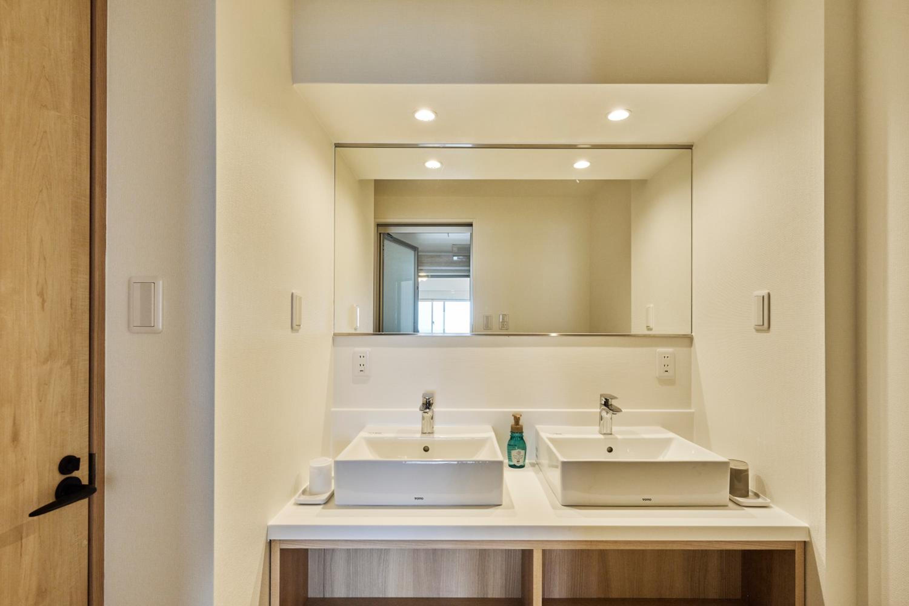 Superior Twin Room With Sea View - Photo 7