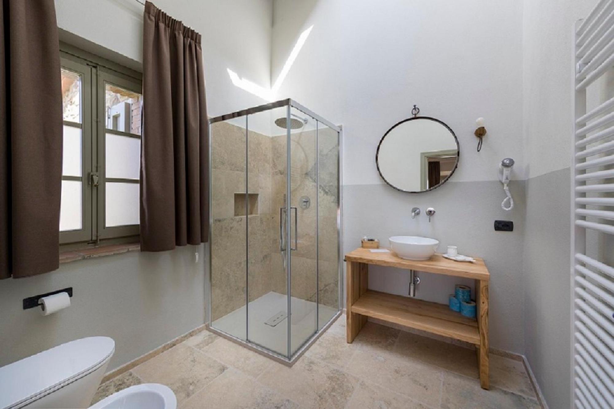 Deluxe Double Room - Photo 5