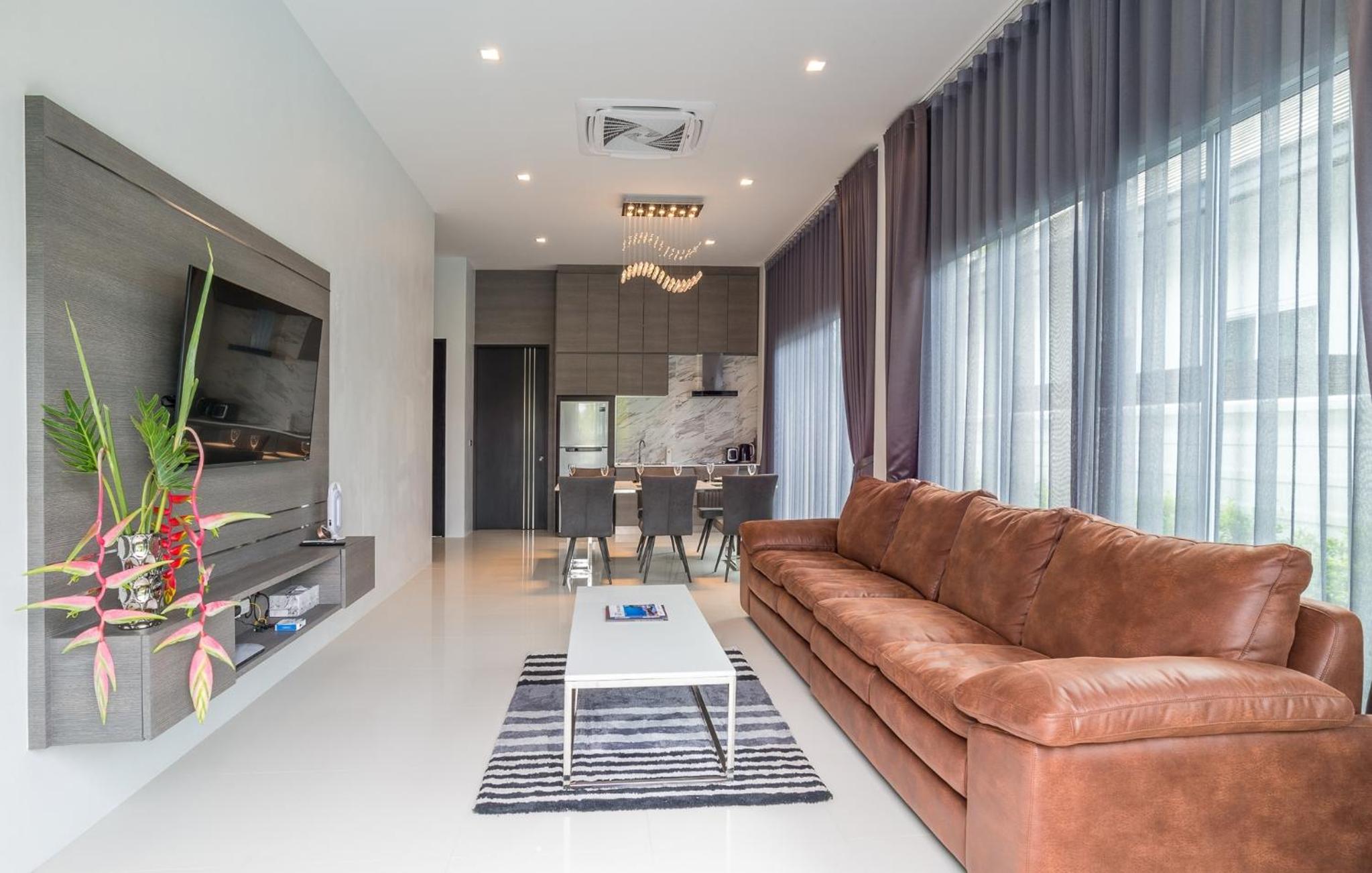 Three-Bedroom Villa with Rooftop