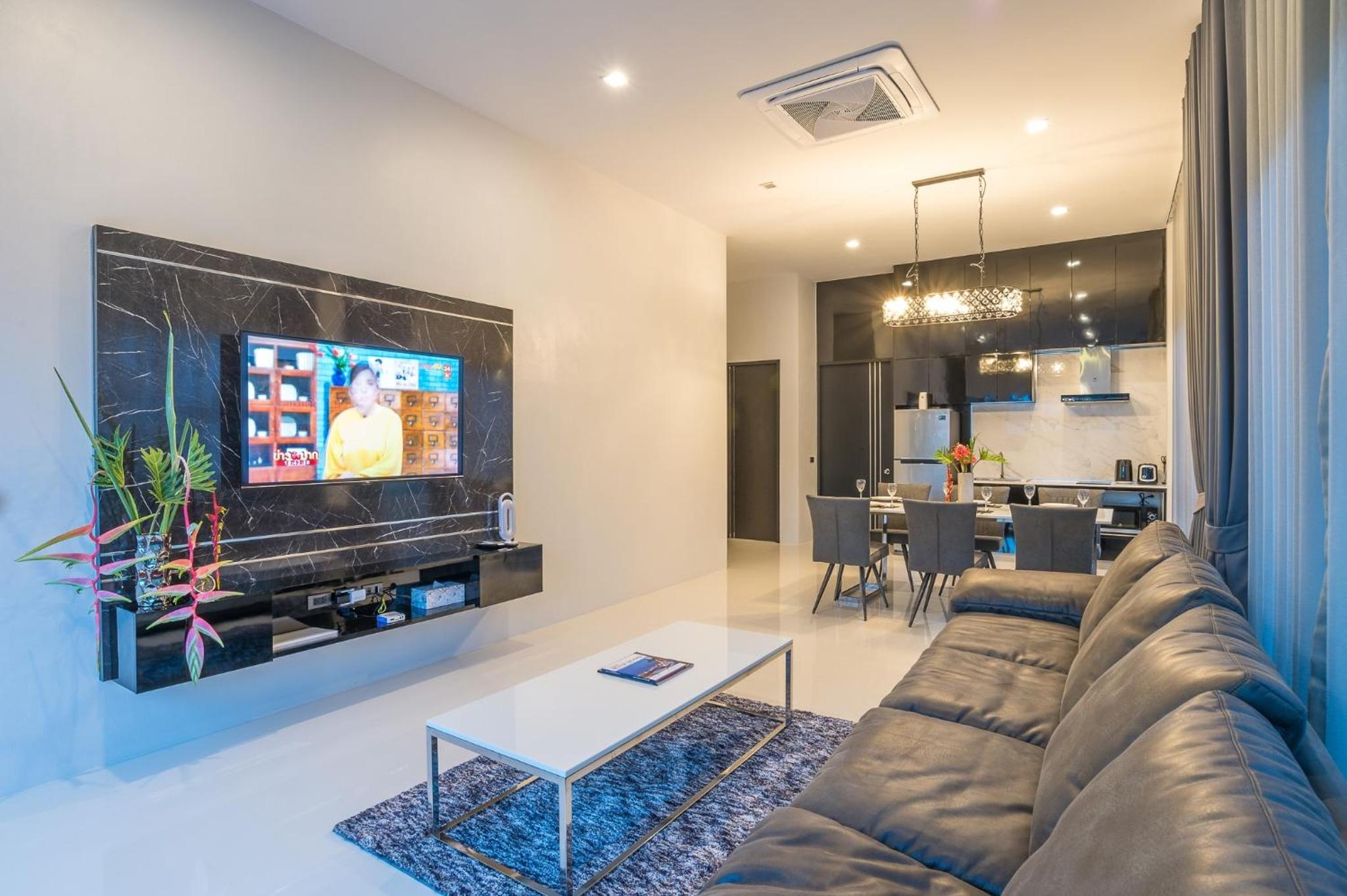 Three-Bedroom Villa with Rooftop