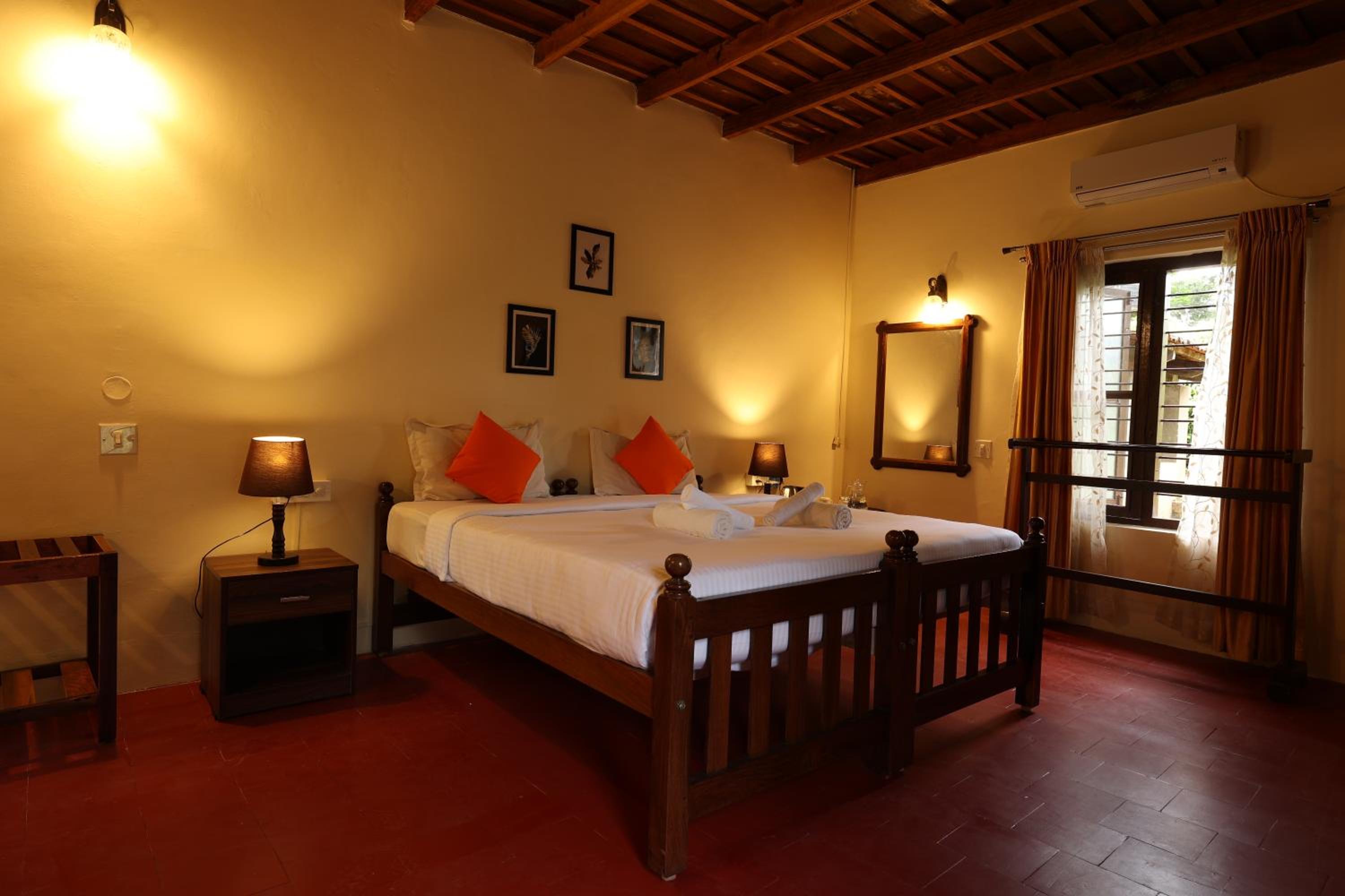 Deluxe Room - Photo 7