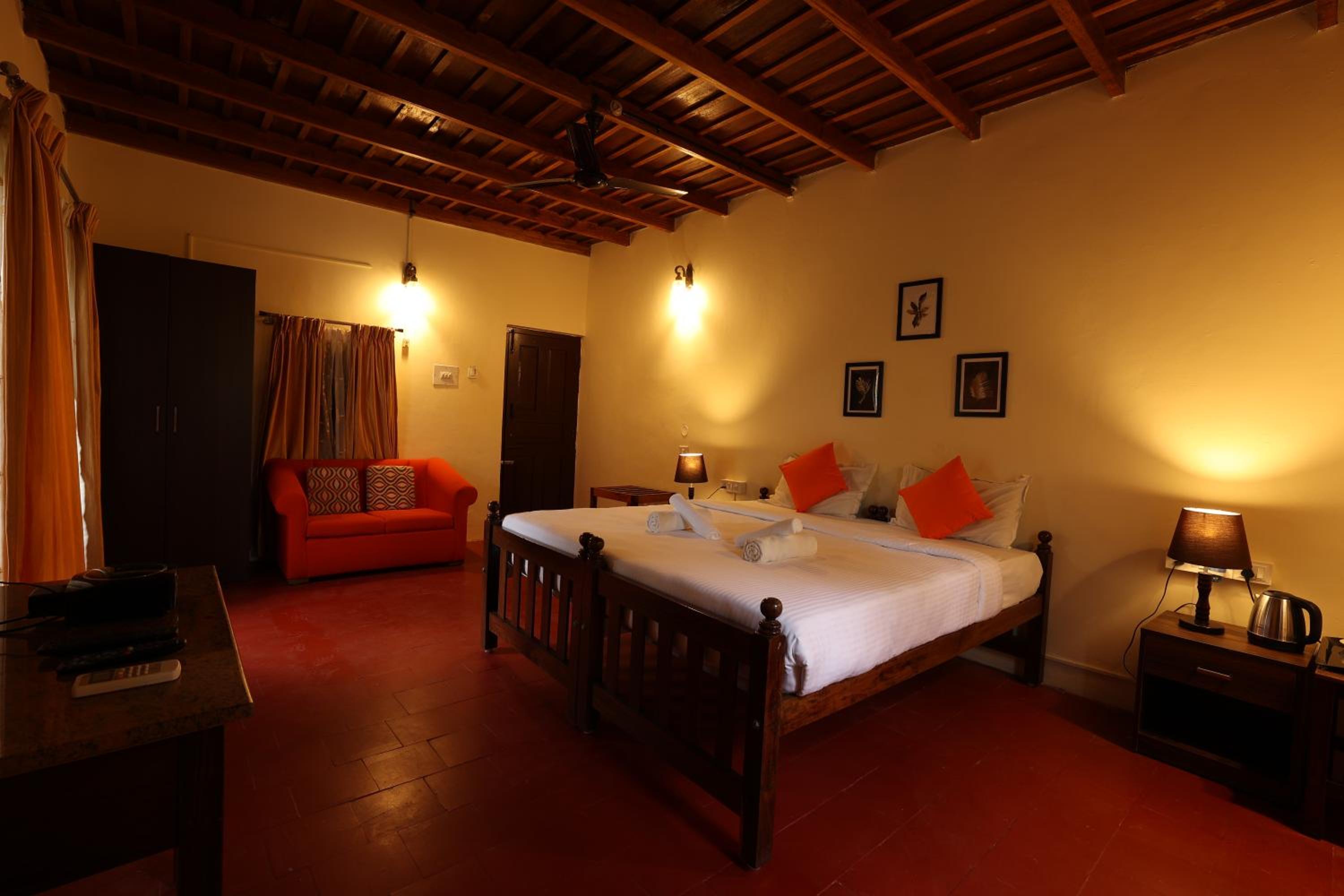 Deluxe Room - Photo 4