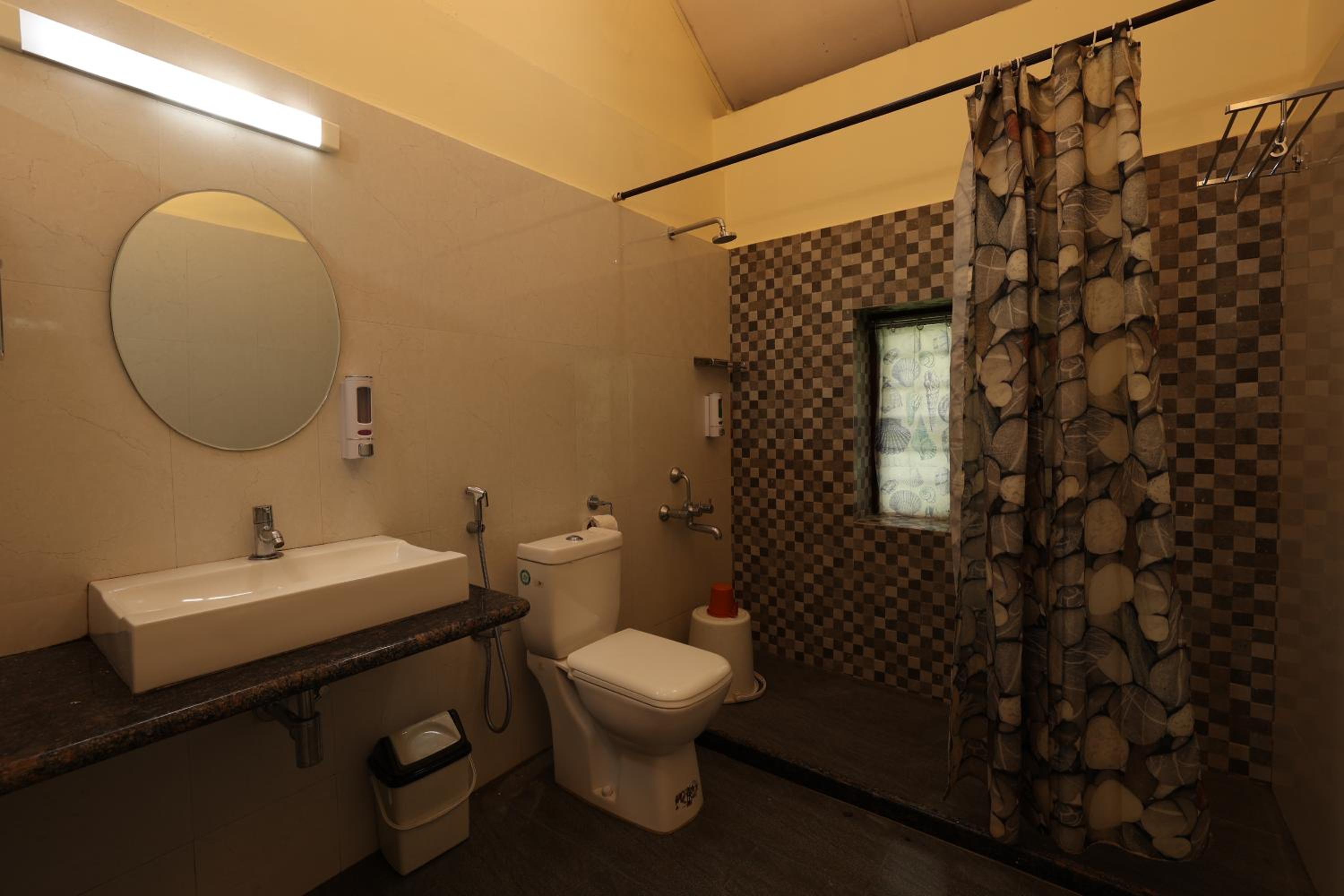 Double Room - Photo 2