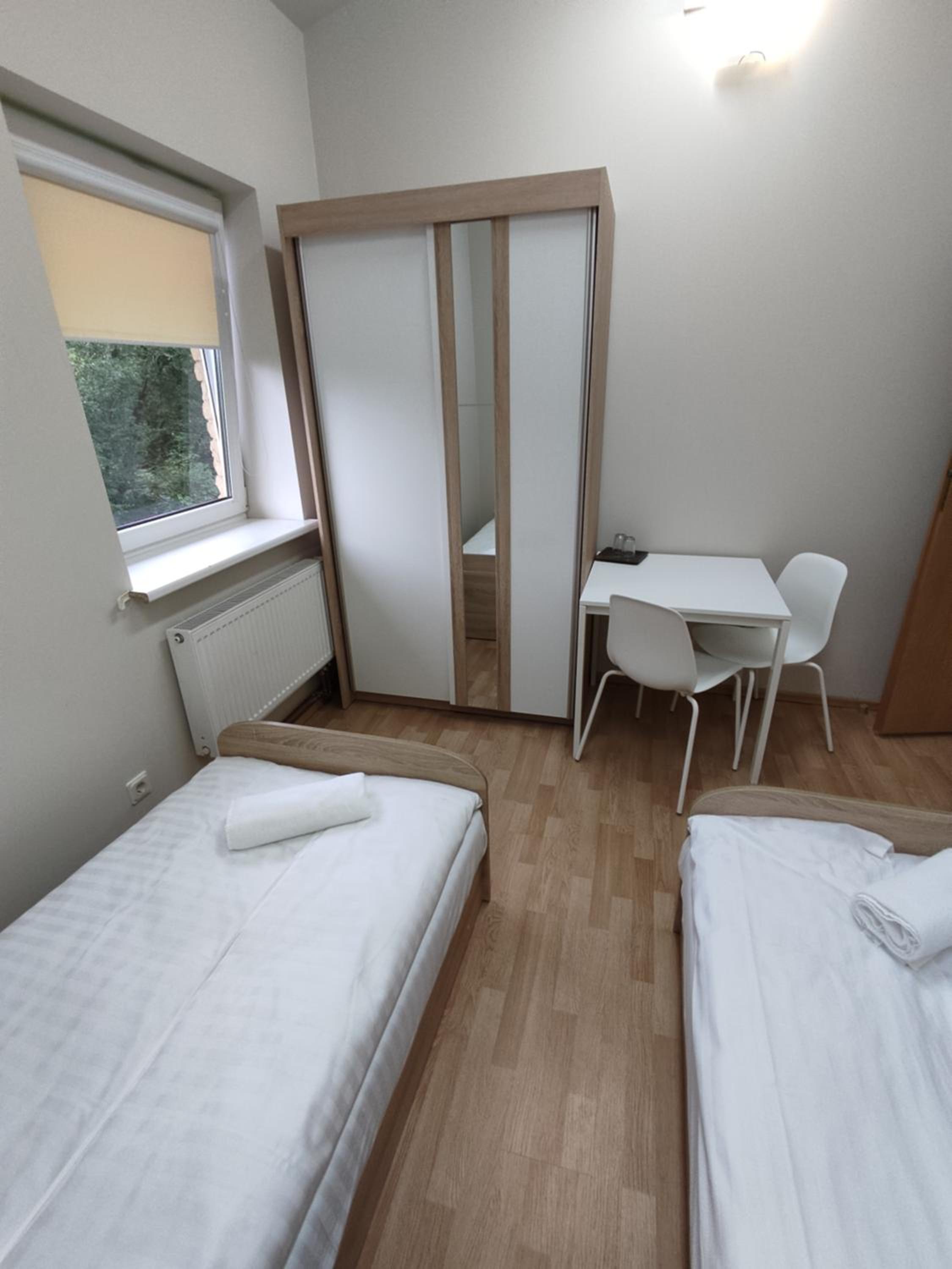 Double or Twin Room - Photo 4