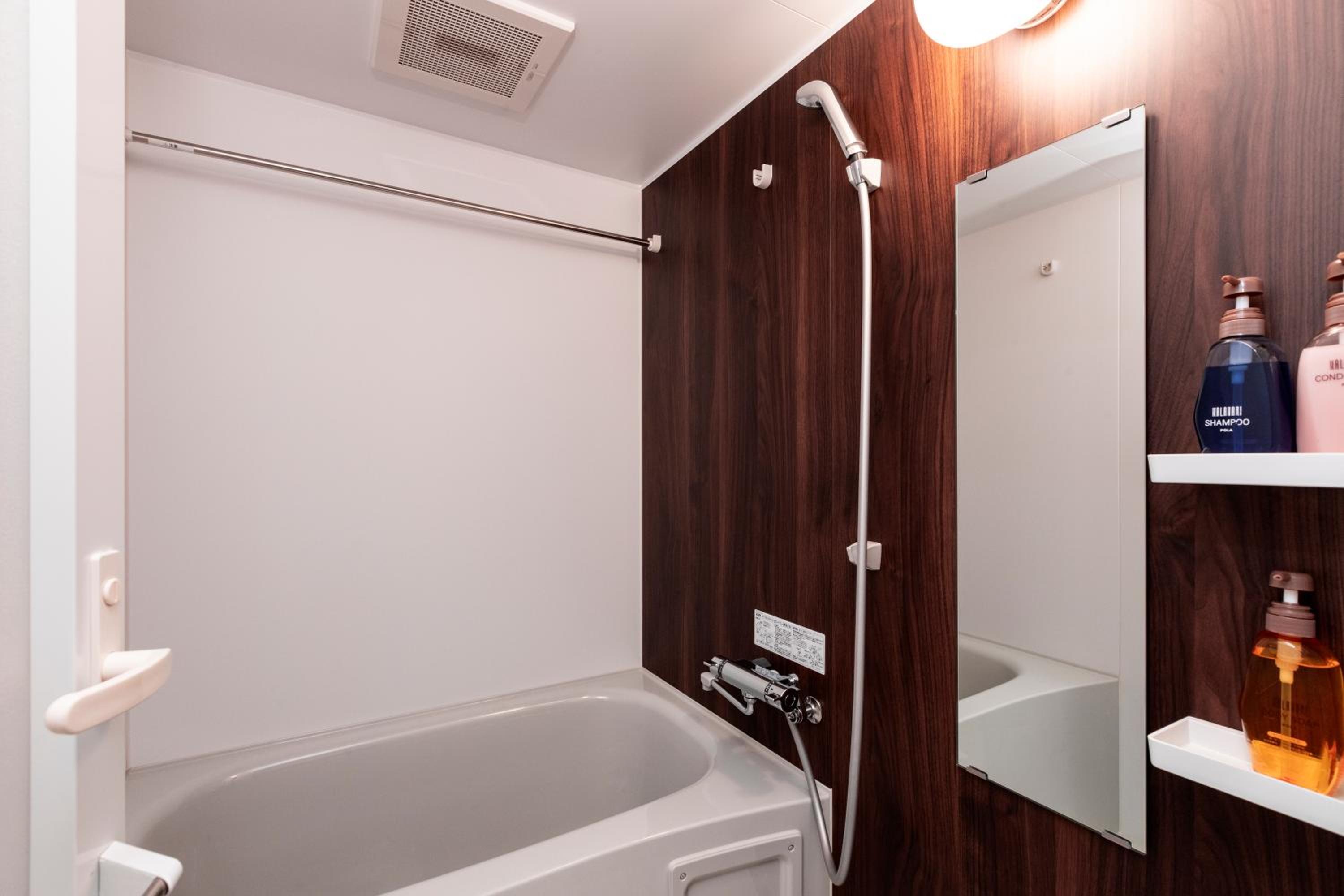 Deluxe Twin Room - Photo 6