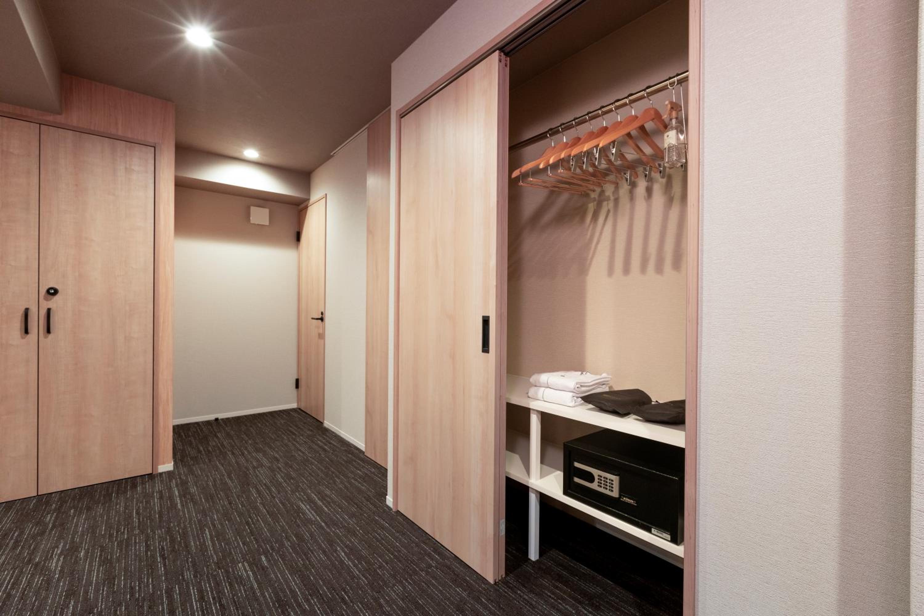 Deluxe Twin Room - Photo 2