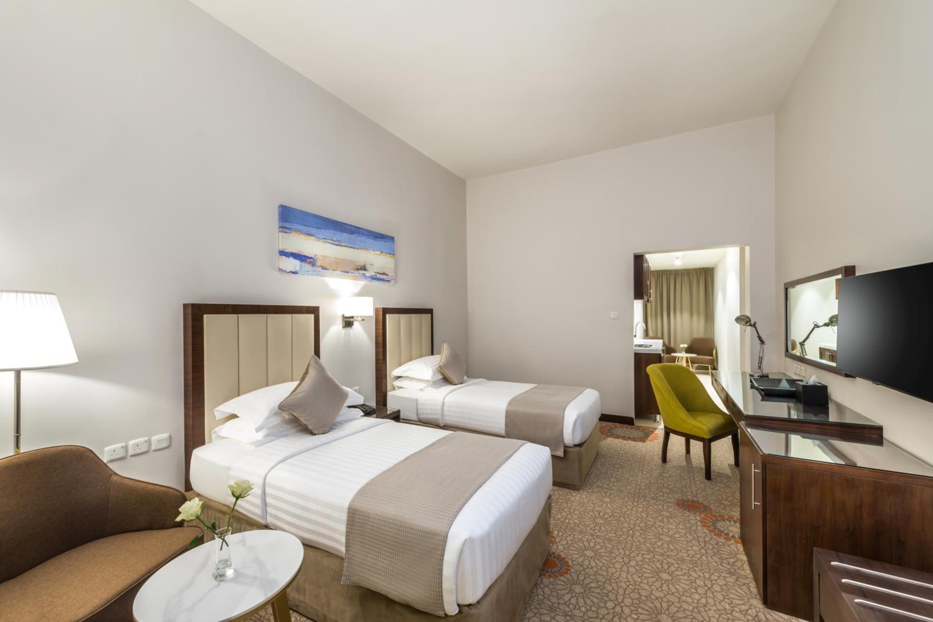 Deluxe Twin Room - Smoking - Photo 7