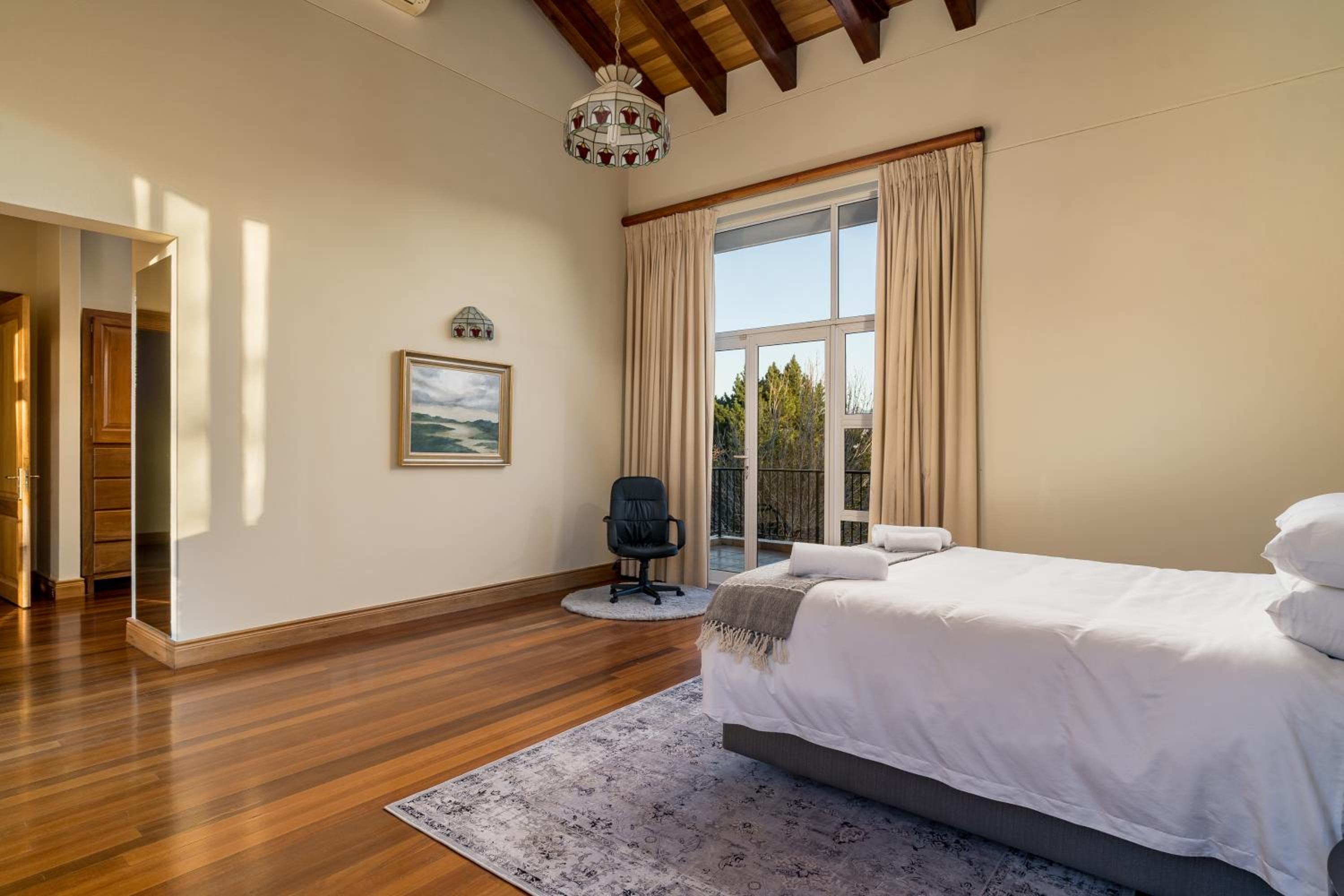 Queen Suite with Sea View photo 1