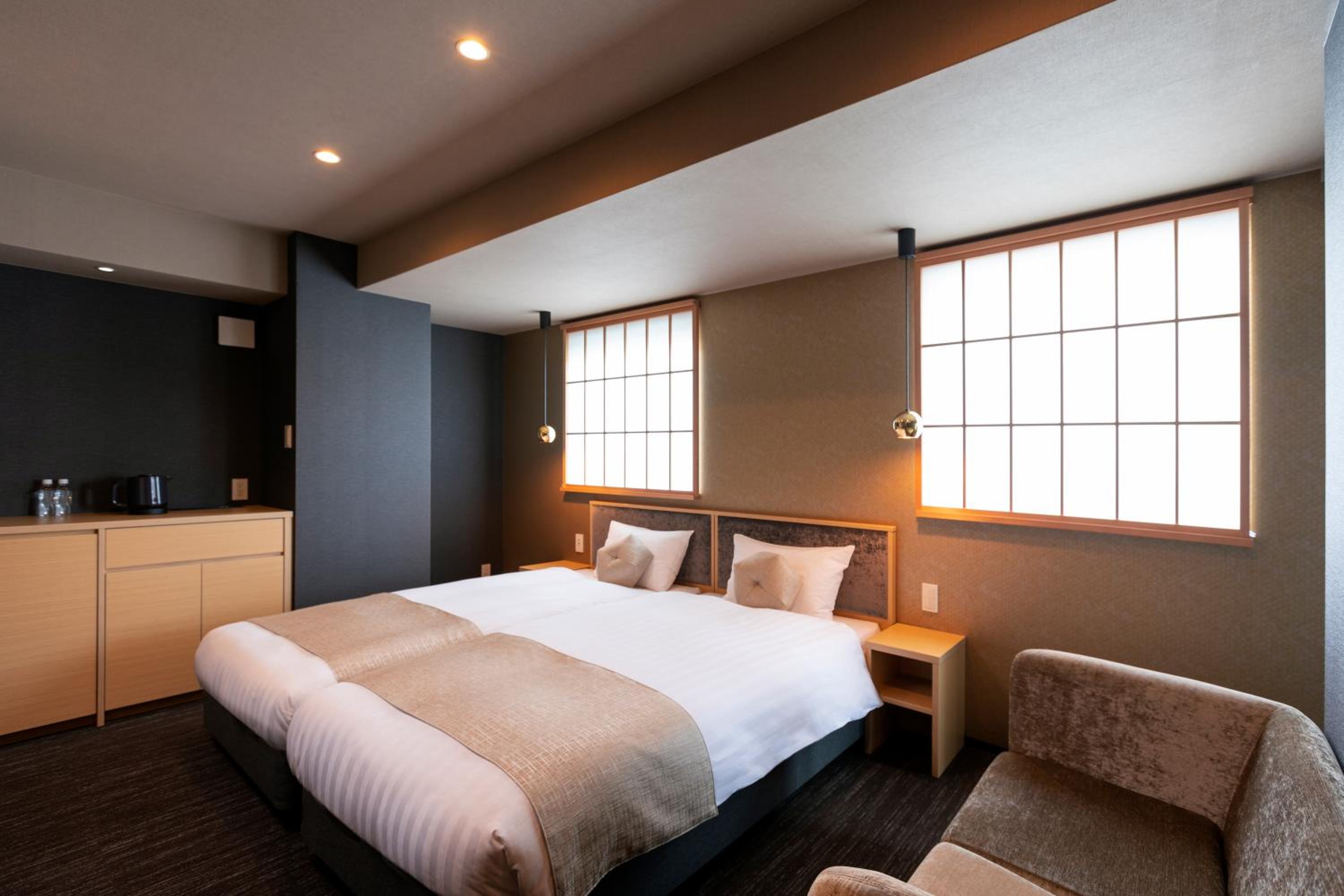 Standard Twin Room - Photo 4