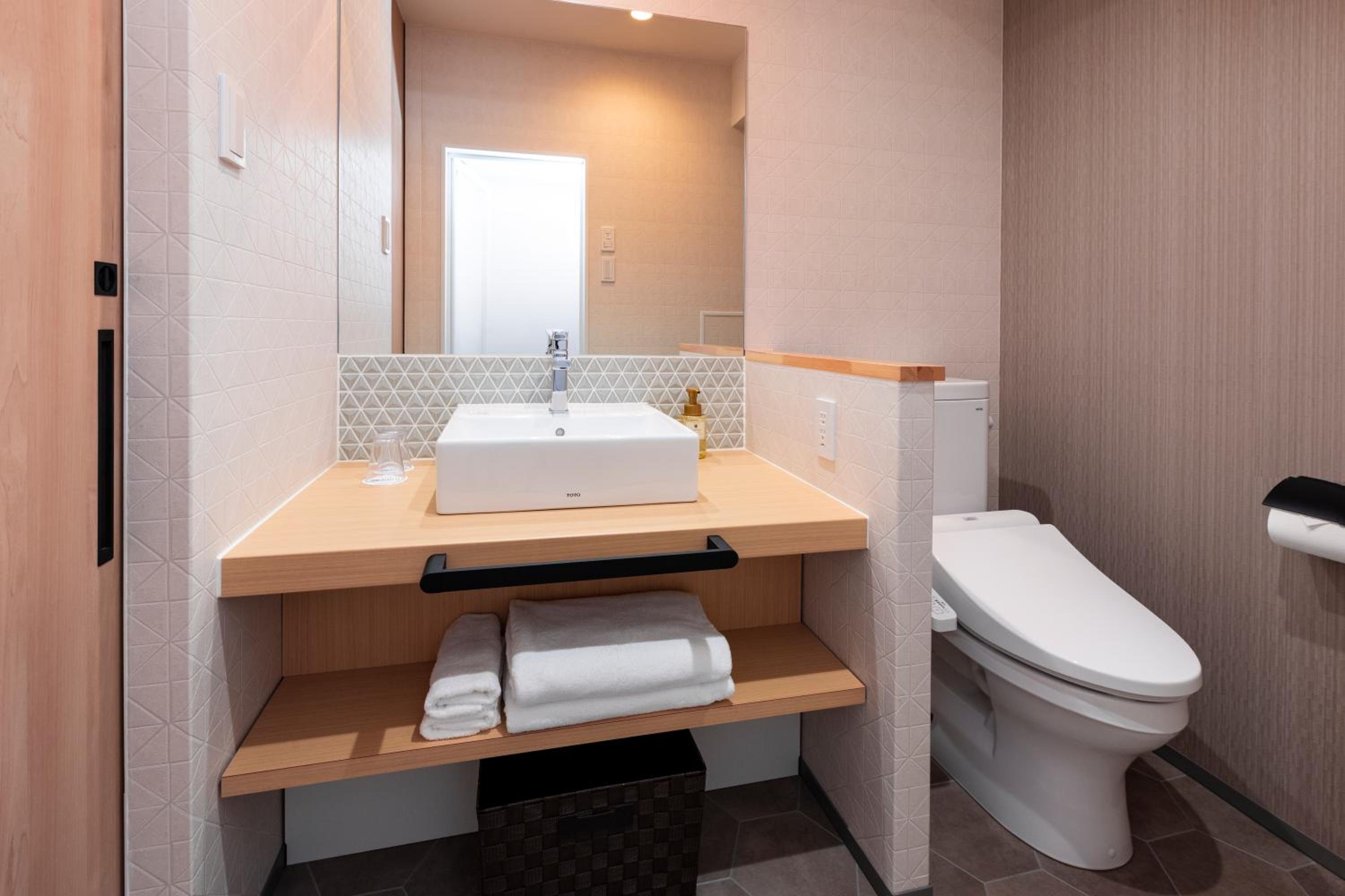 Standard Twin Room - Photo 7