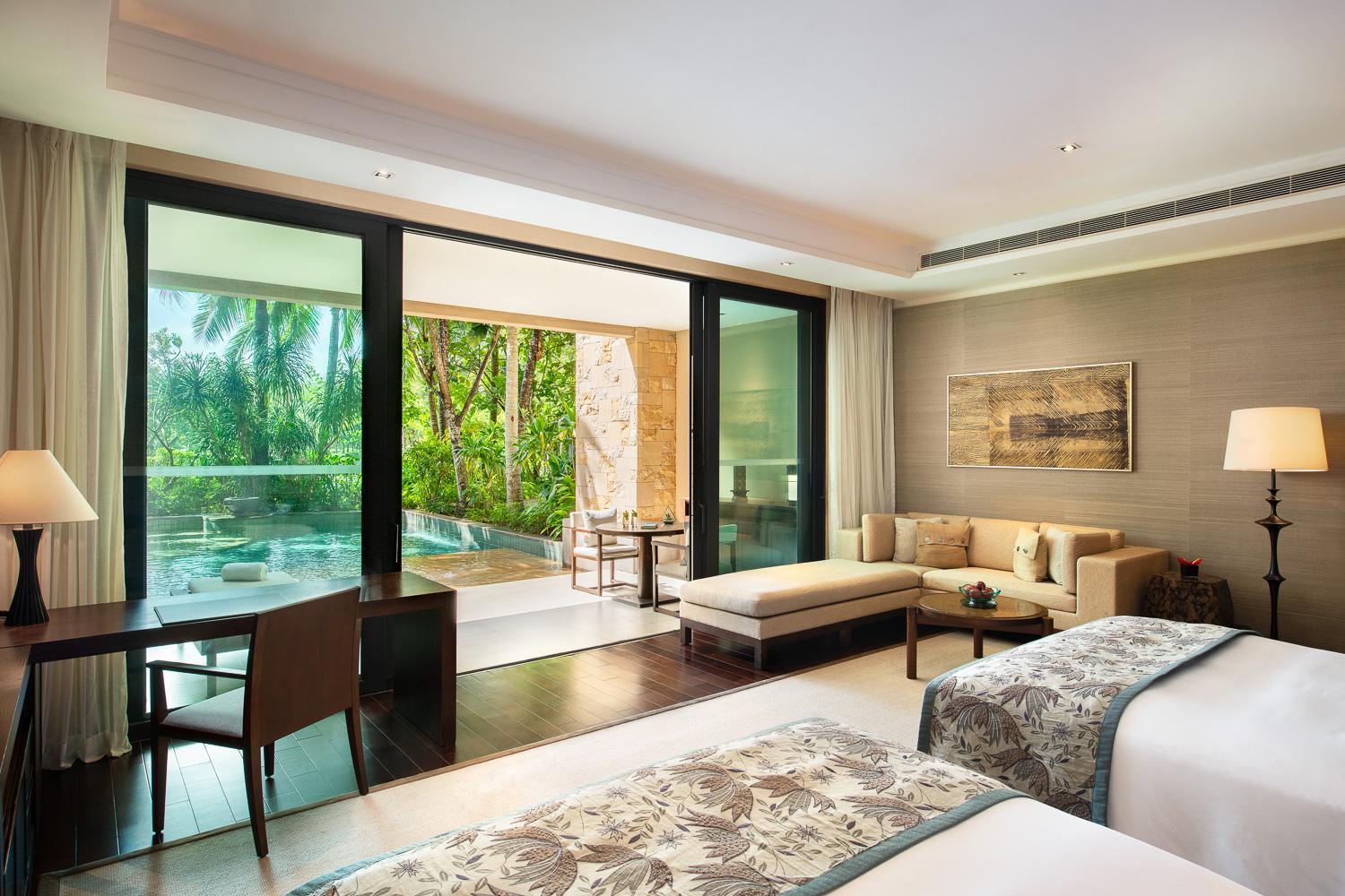 Queen Room with Private Pool