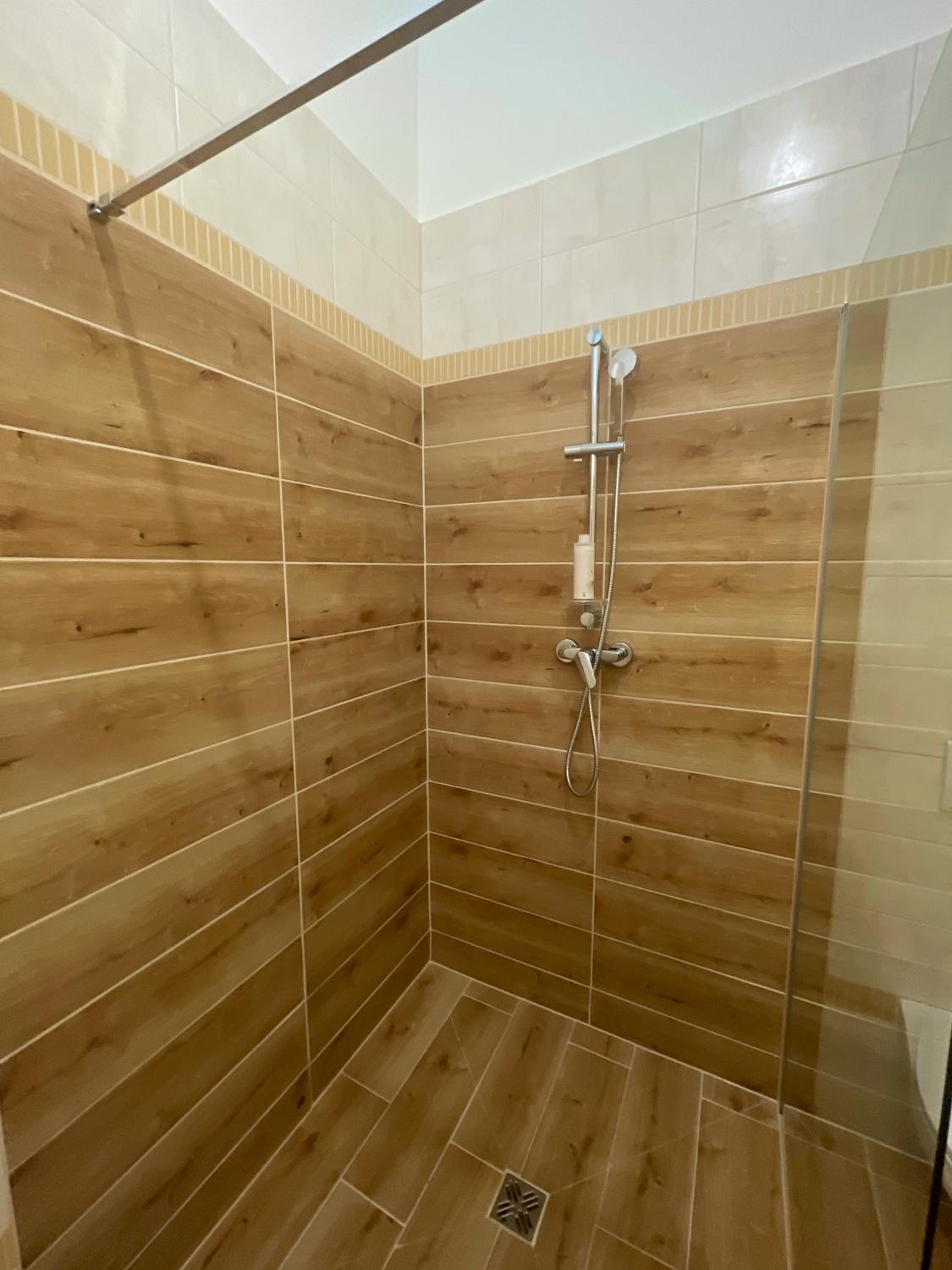 Apartment - Disability Access photo 2