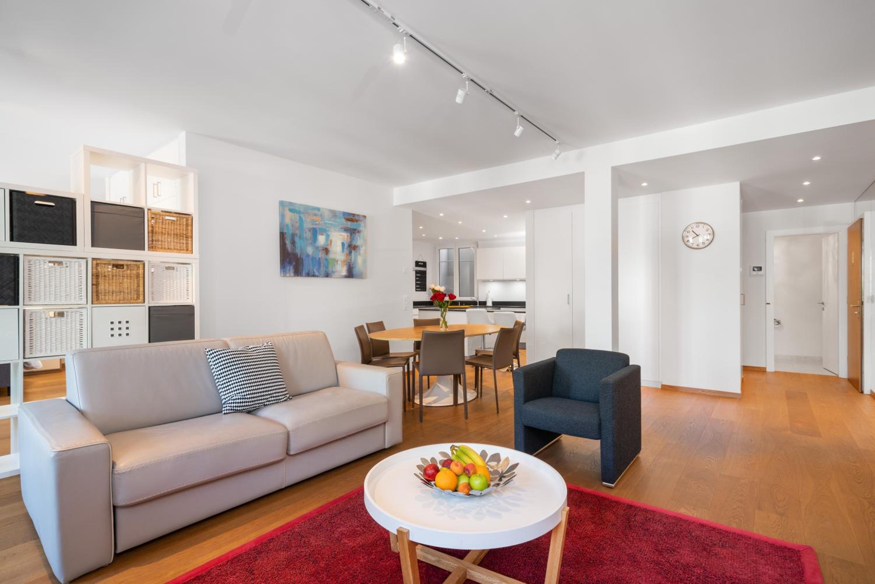 Standard Three-Bedroom Apartment With Lake View photo 1