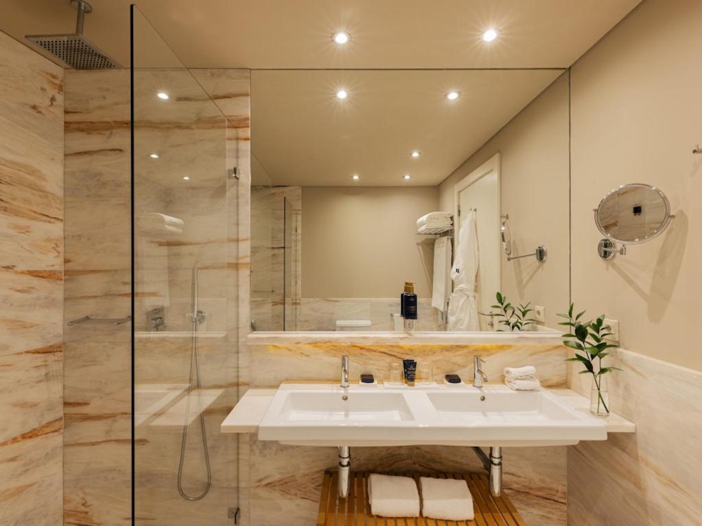 Junior Suite thumbnail 6