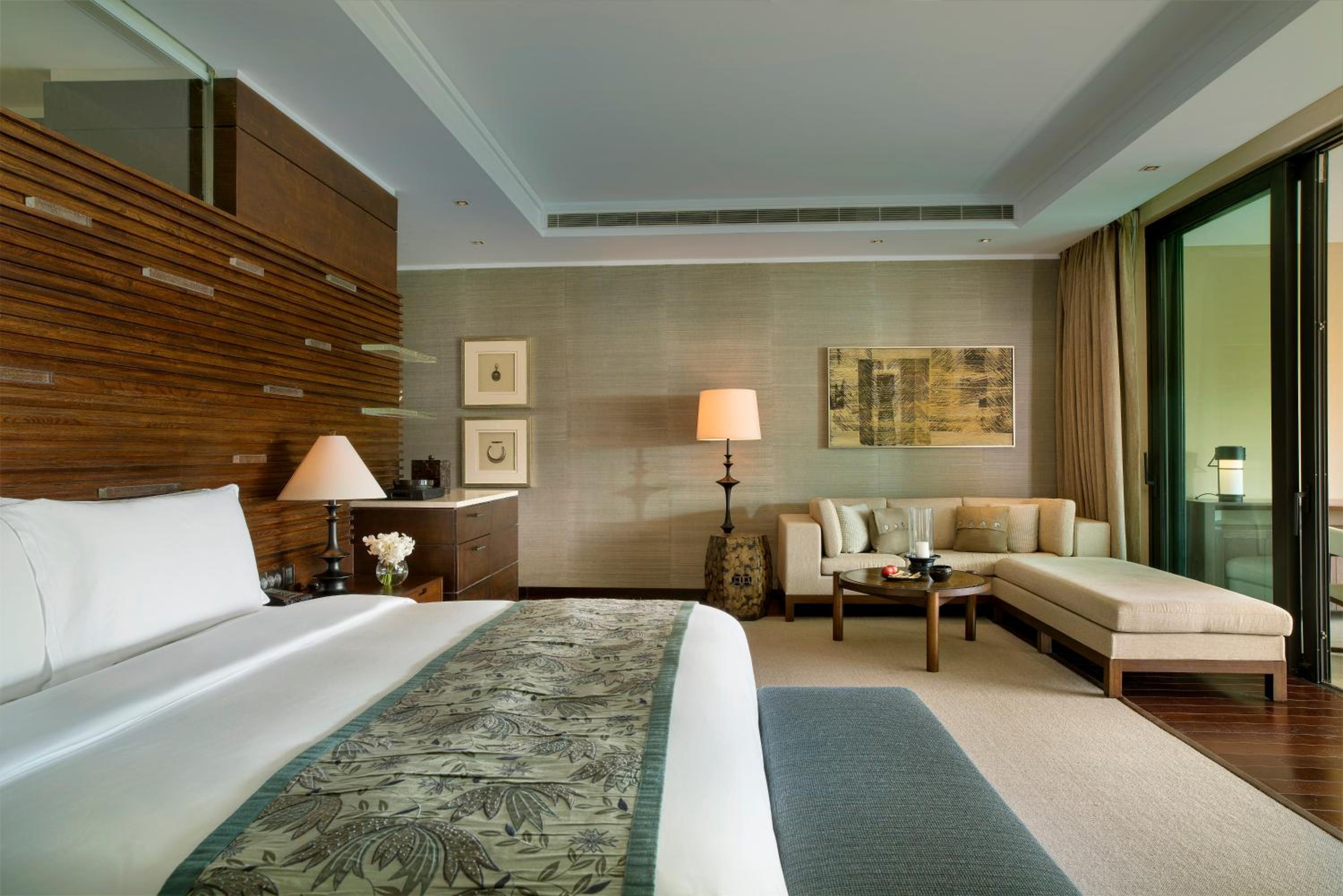Oasis King Room - Photo 5