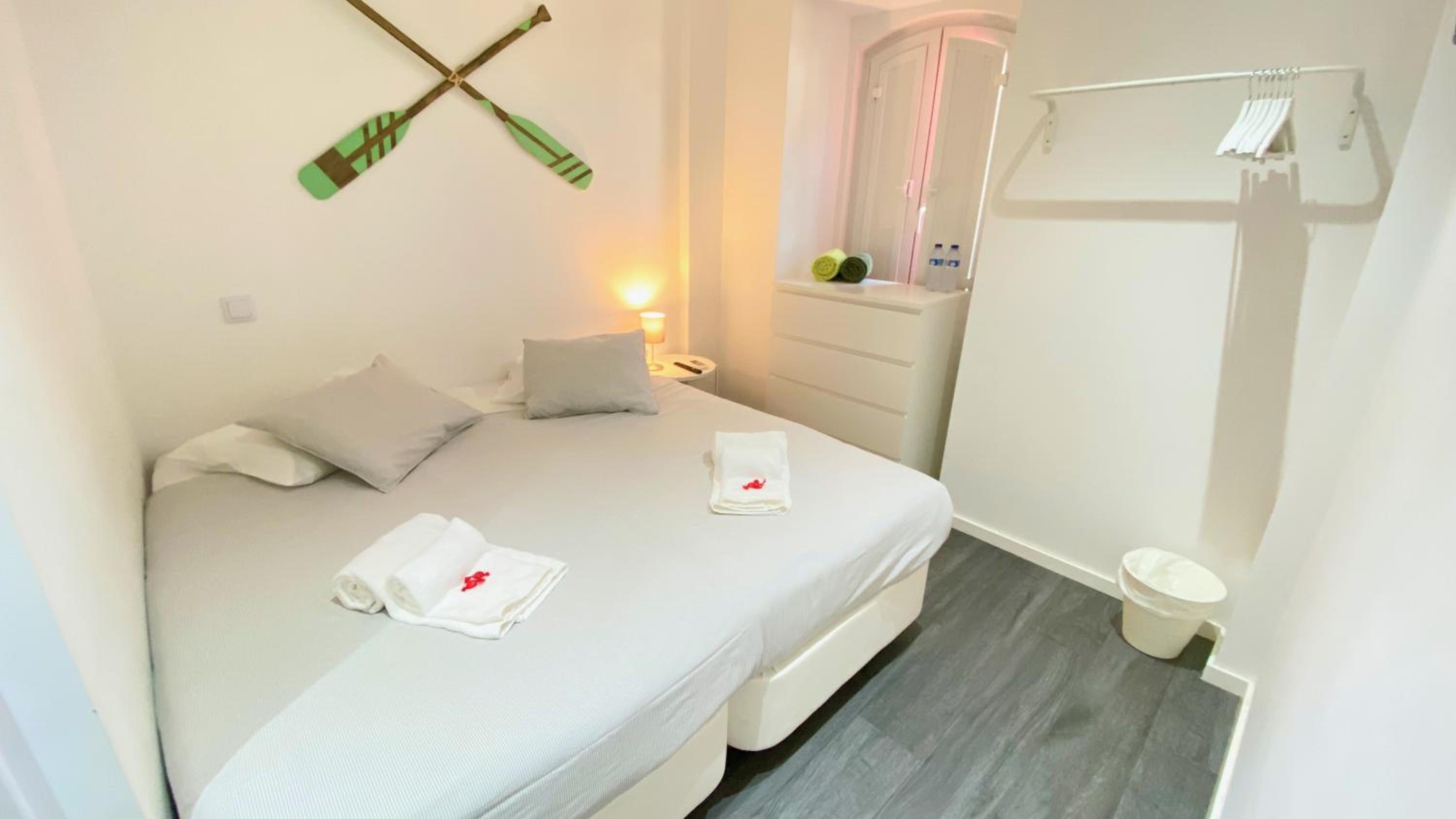 Double Room - Photo 5