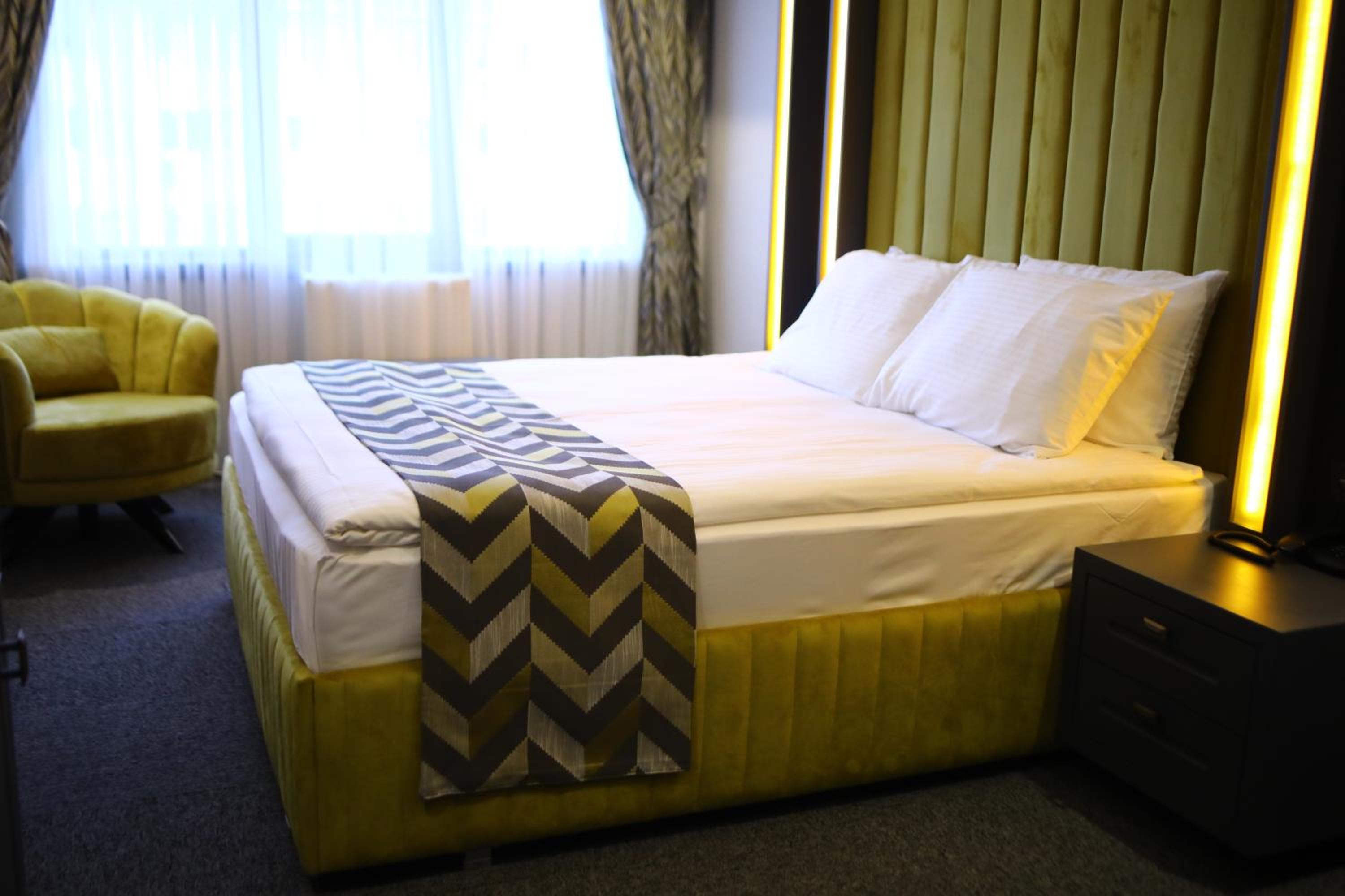 Large Single Room photo 1