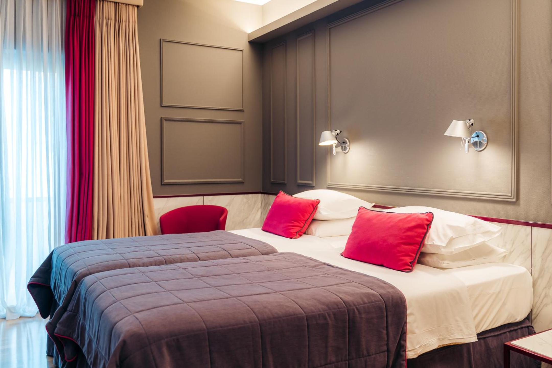 Superior Double or Twin Room - Acropolis View photo 3