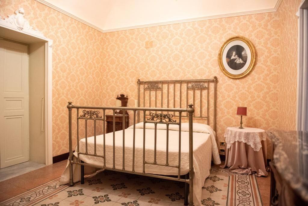 Deluxe King Room photo 2