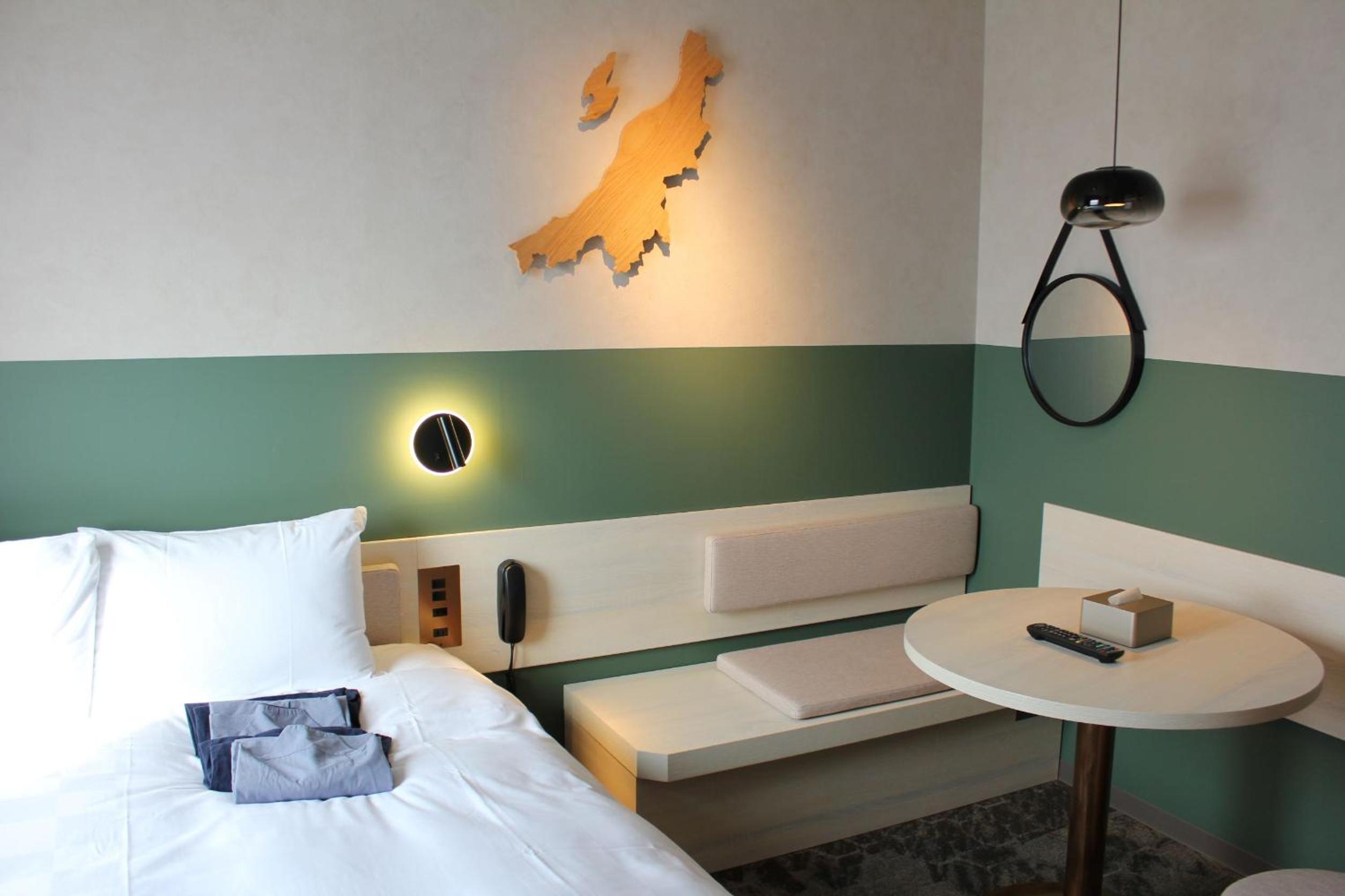 Double Room - Non-Smoking  - Photo 4
