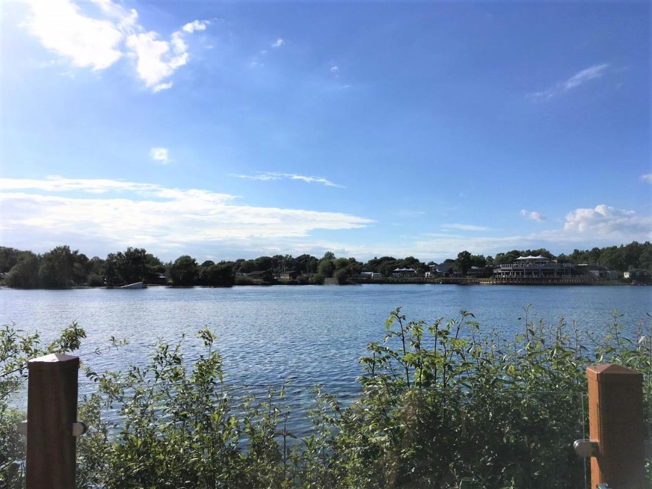 Apartment with Lake View photo 3