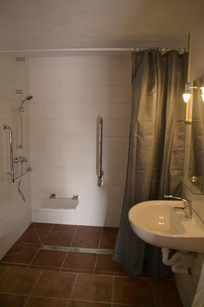 Two-Bedroom Apartment With Disabled Access photo 2