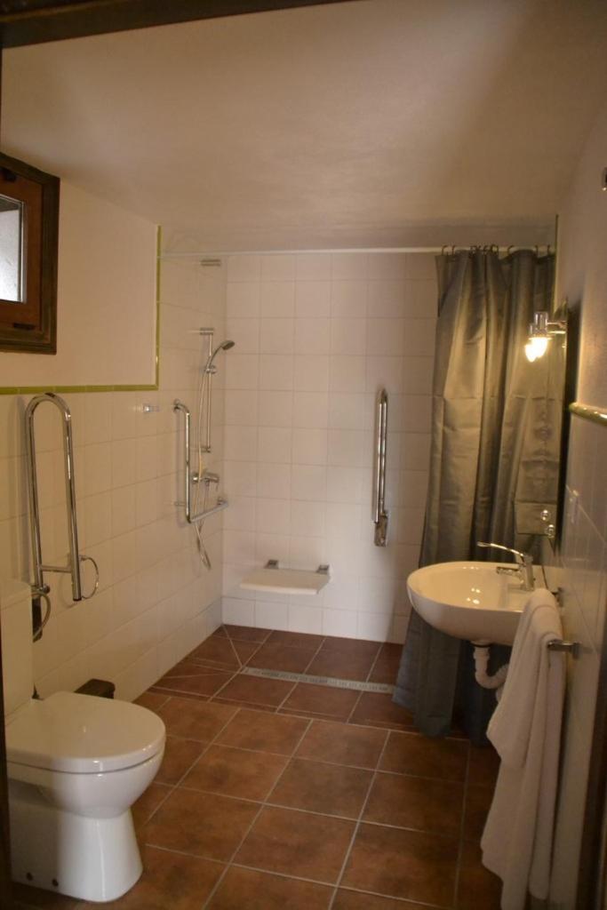 Two-Bedroom Apartment With Disabled Access photo 3