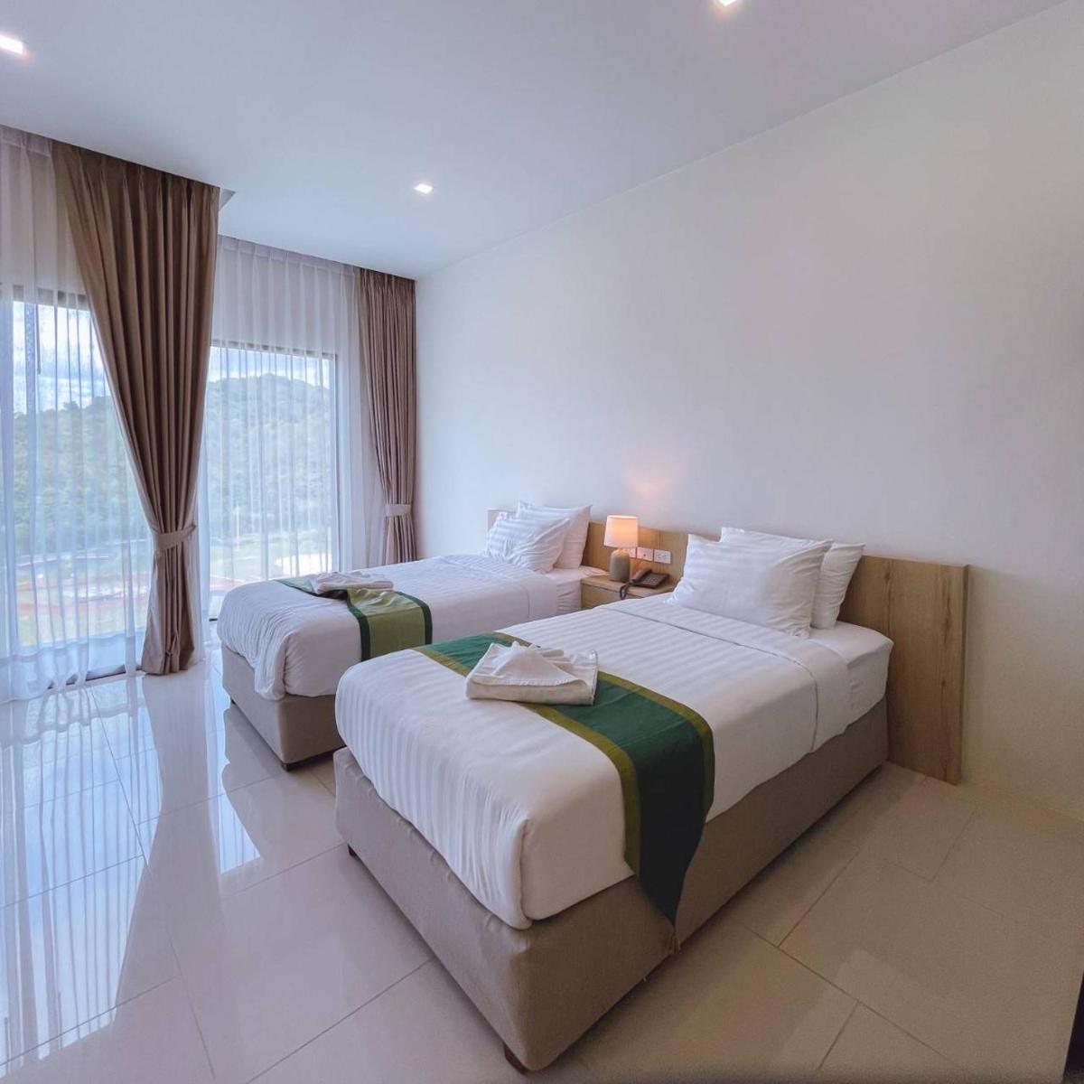 Deluxe Double or Twin Room with Mountain View photo 2