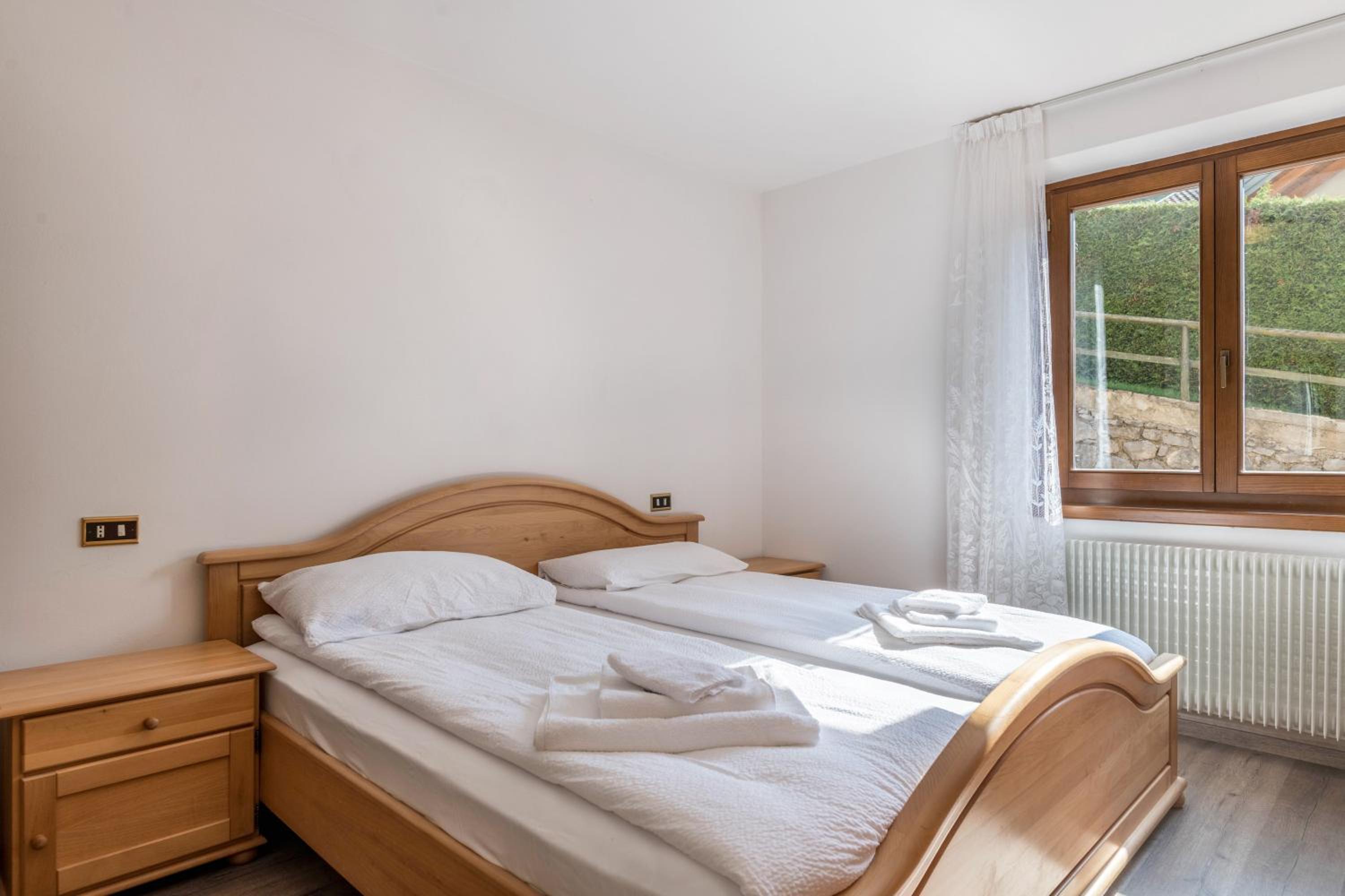 Three-Bedroom Apartment with Mountain View