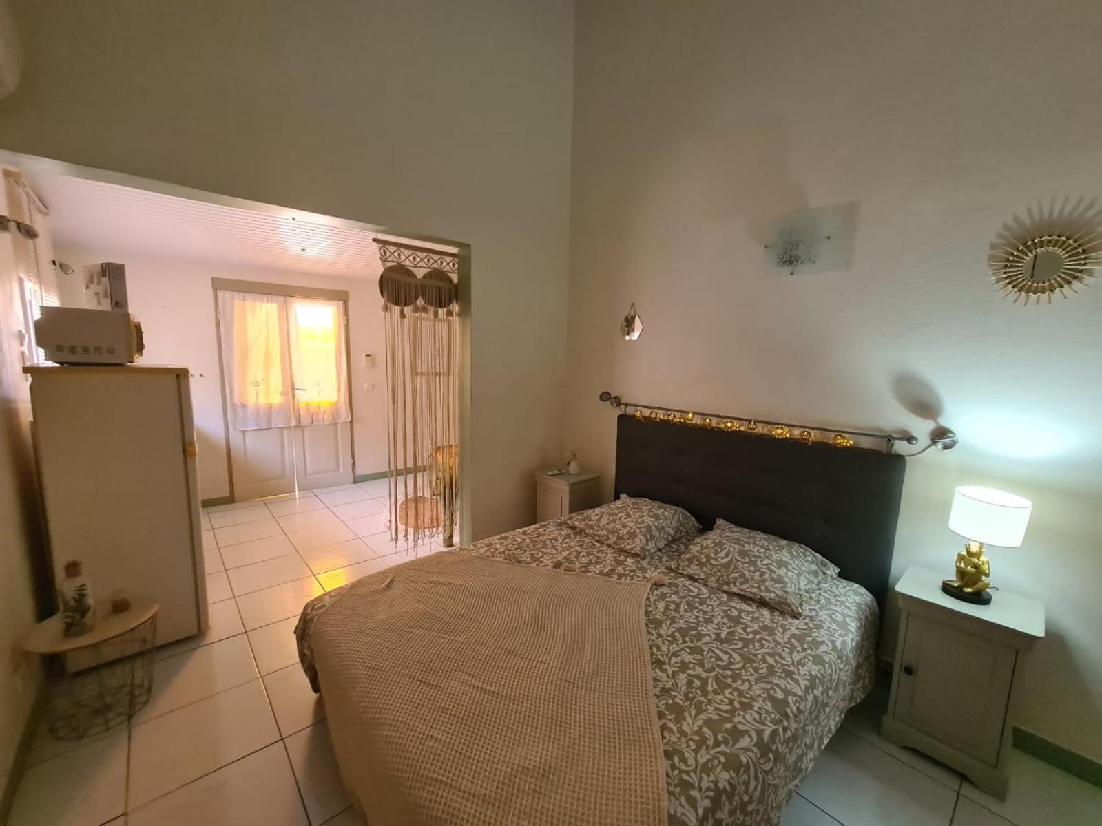 One-Bedroom House photo 1
