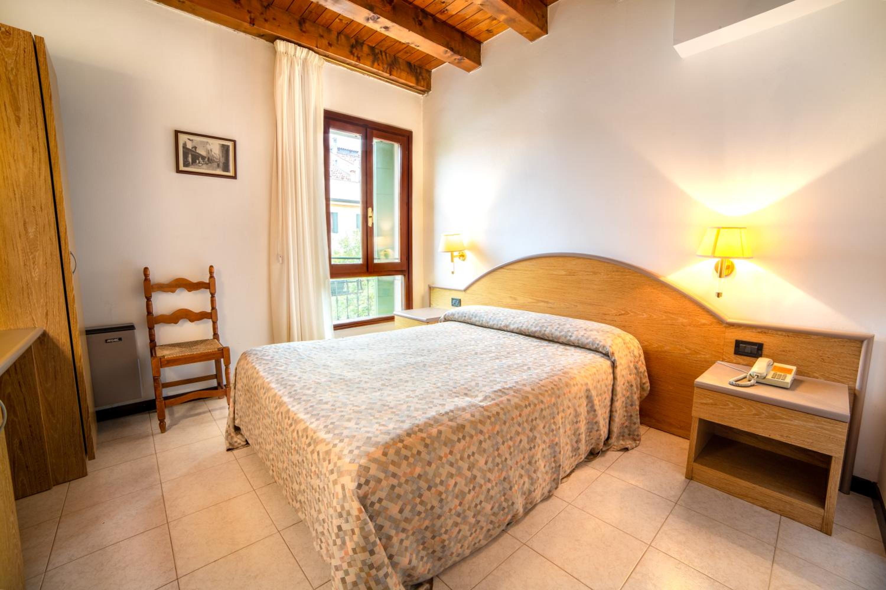 Double or Twin Room with Bathroom photo 1
