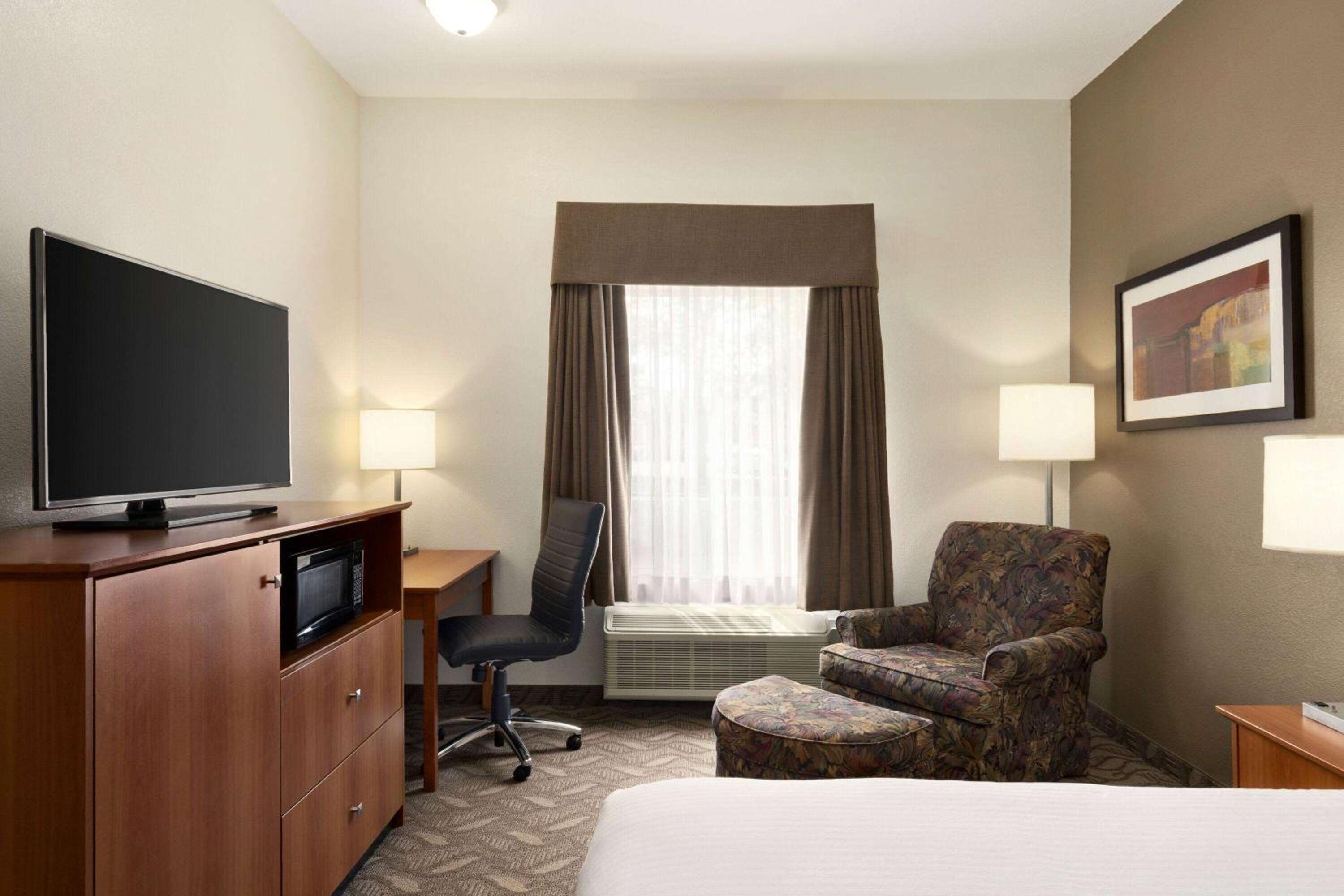 Business King Room - Non-Smoking - Photo 1