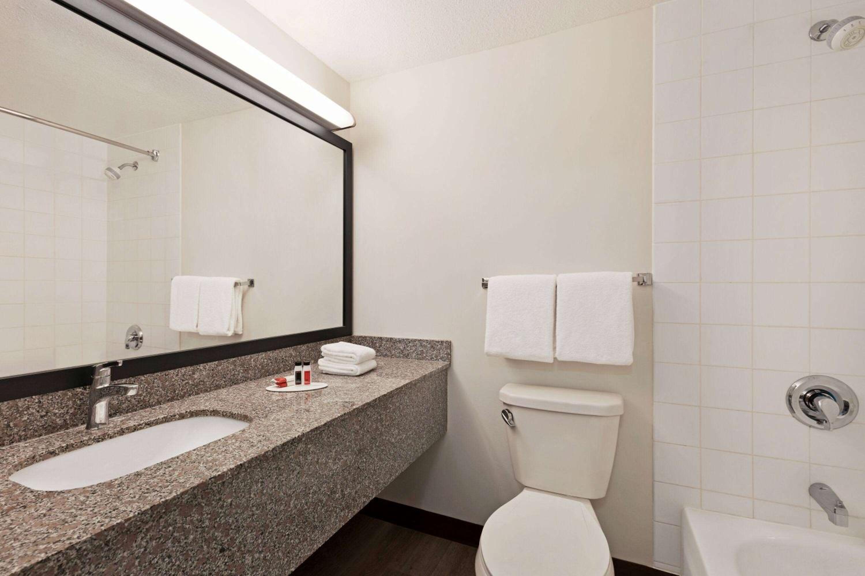 Business King Room - Non-Smoking - Photo 2