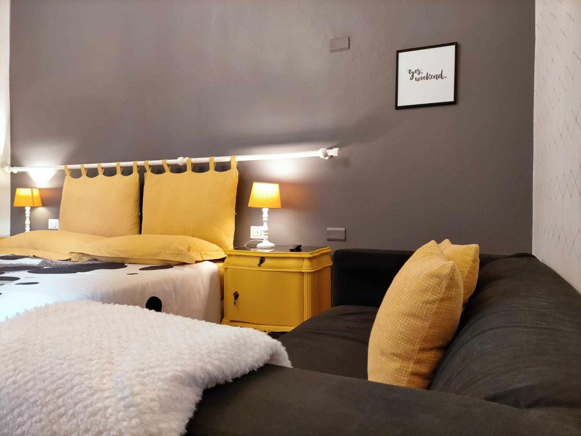 One-Bedroom Apartment - Photo 1