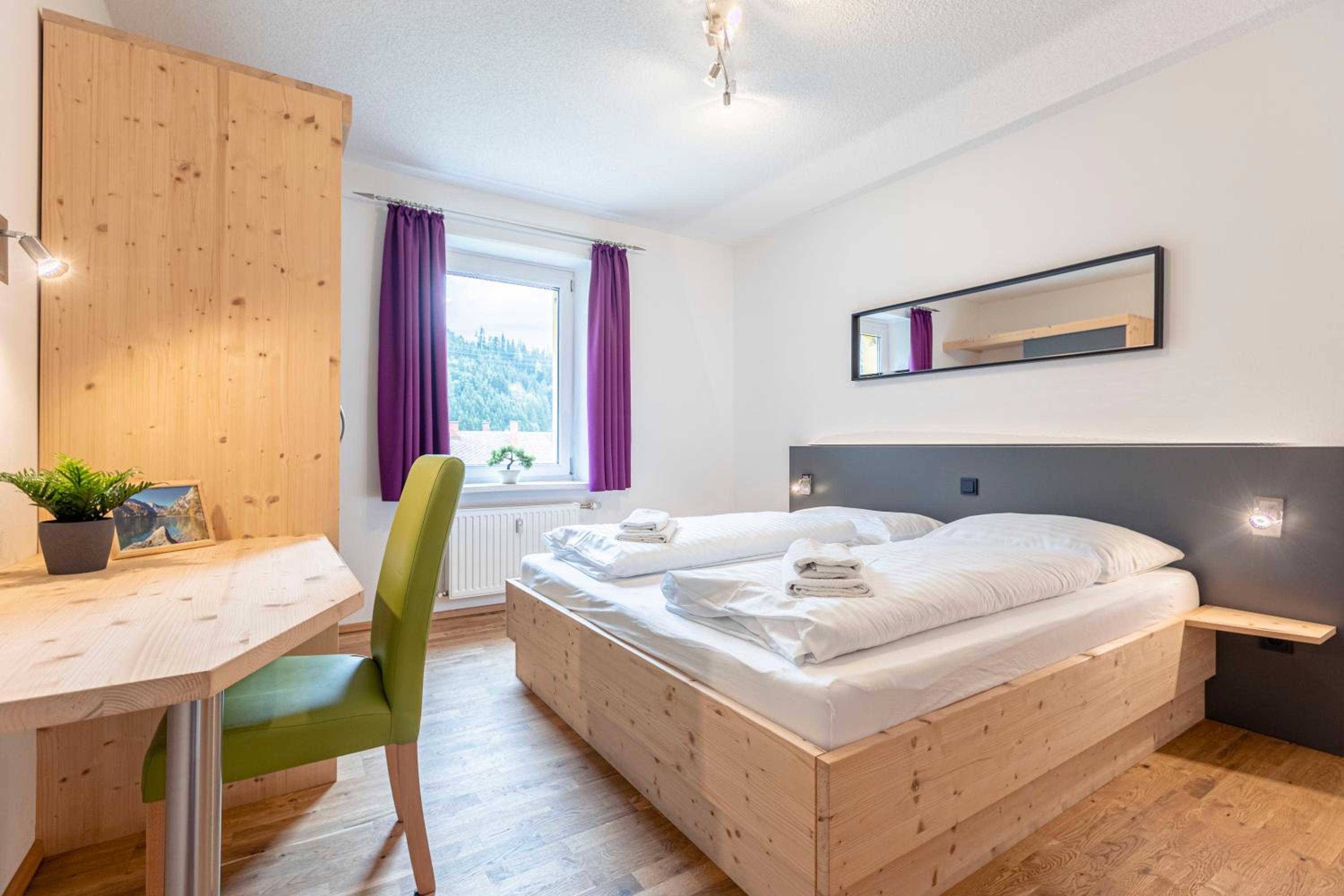 Apartment (2-4 People)