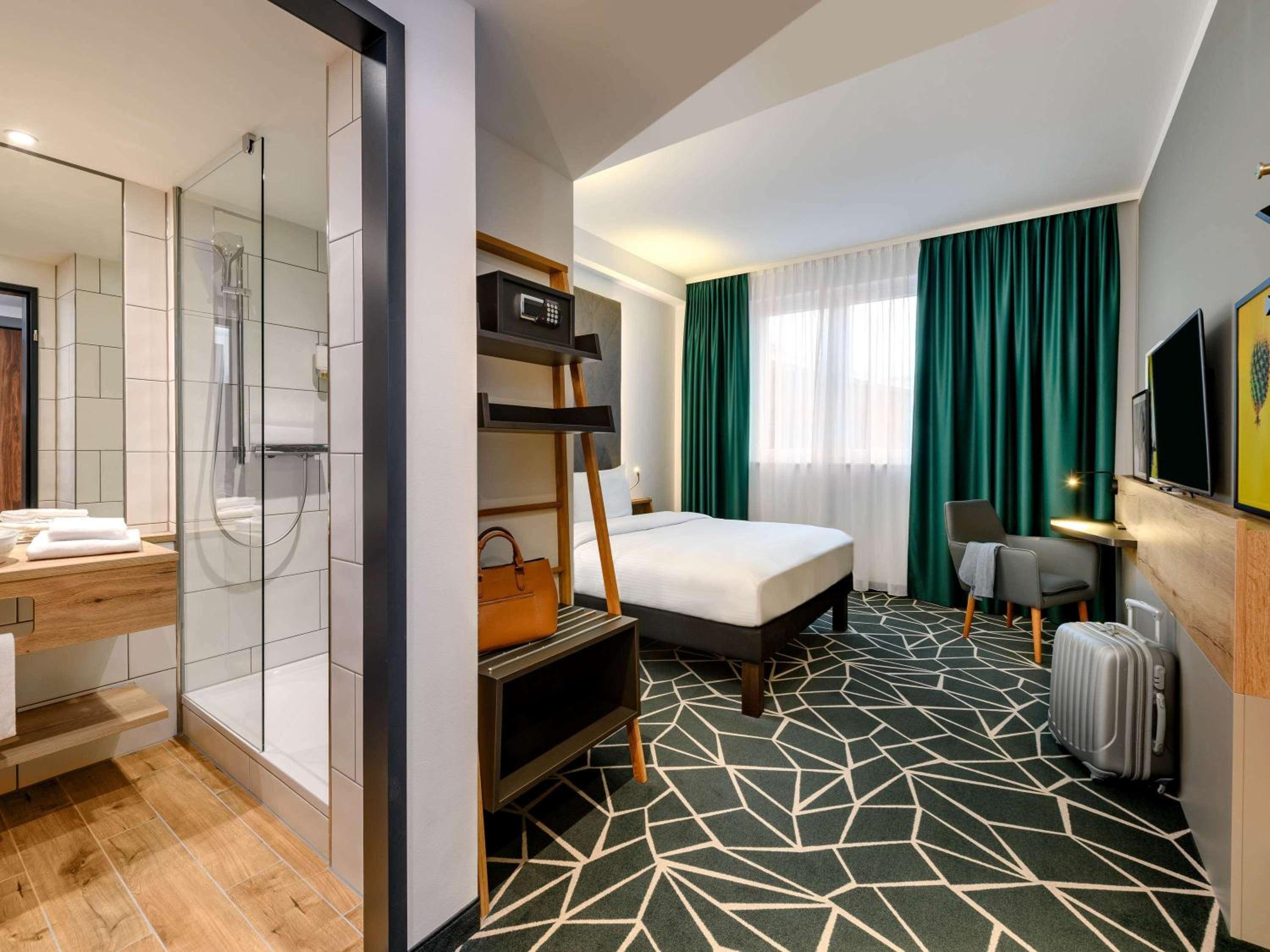 Standard Double Room - Photo 7