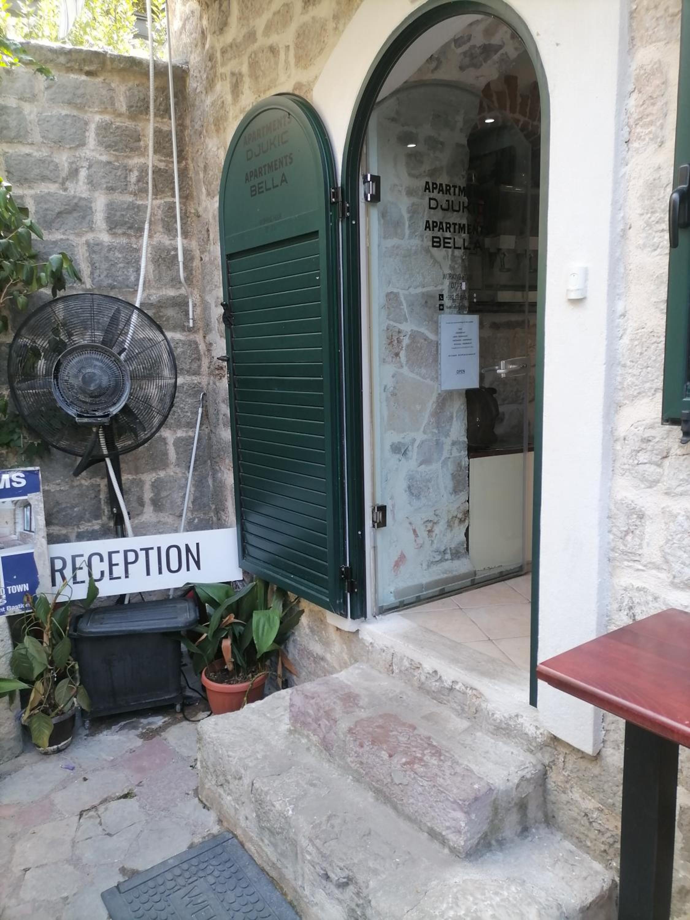 Studio (2 Adults) - 504 Stari Grad Street