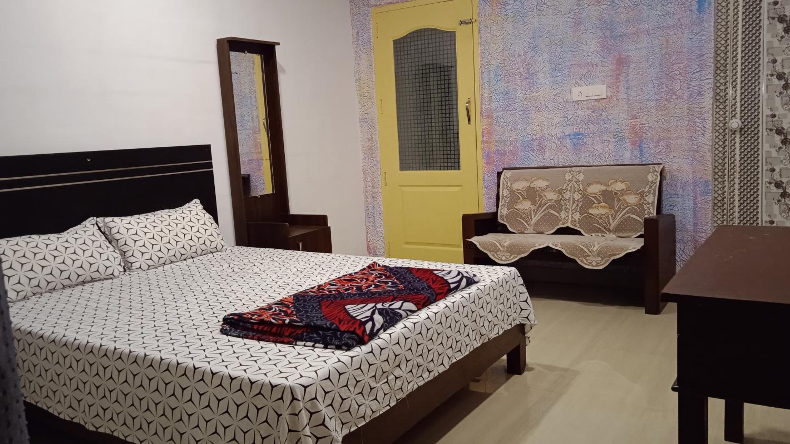 Double Room - Photo 4