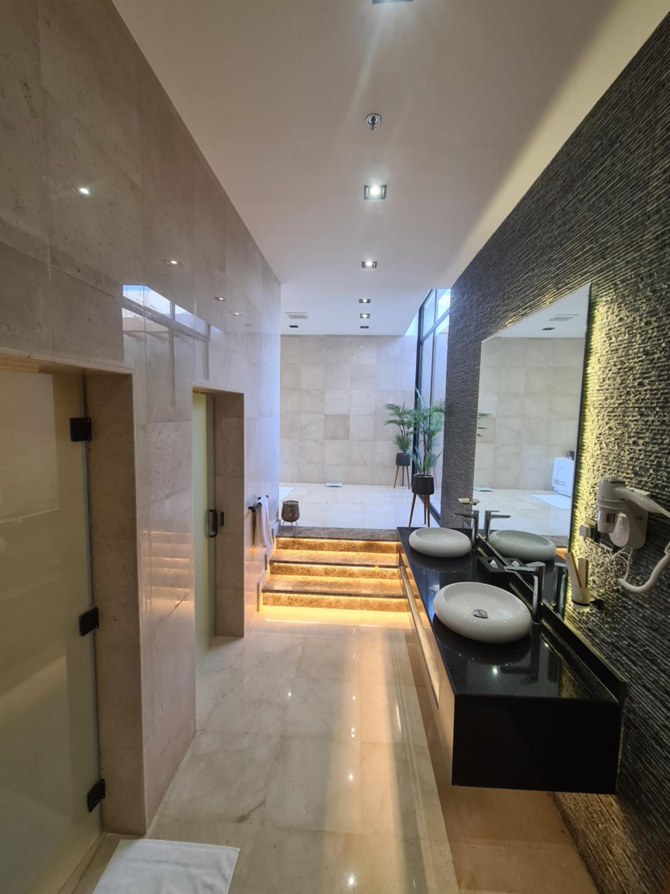 One-Bedroom Villa - Photo 10