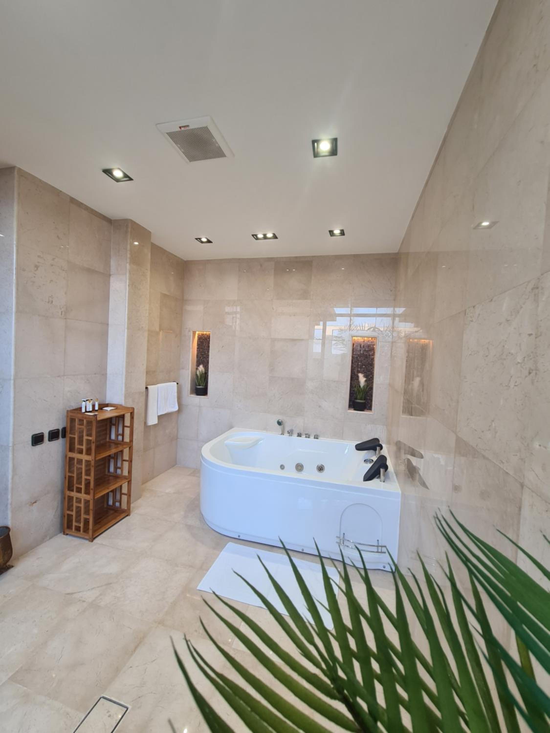 One-Bedroom Villa - Photo 9