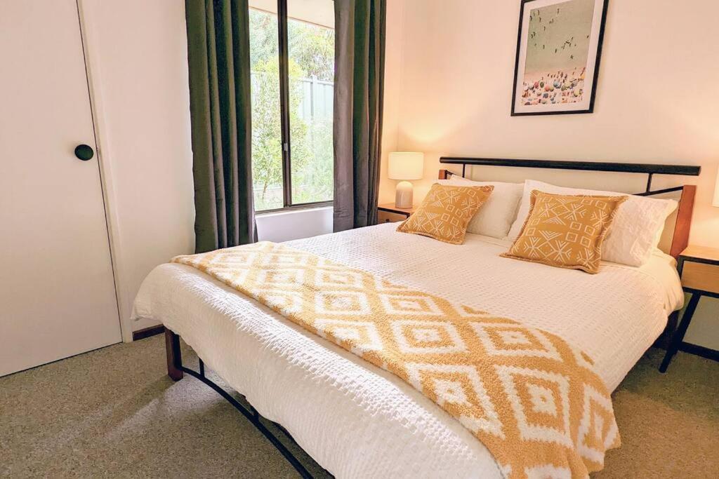 Three-Bedroom House photo 1