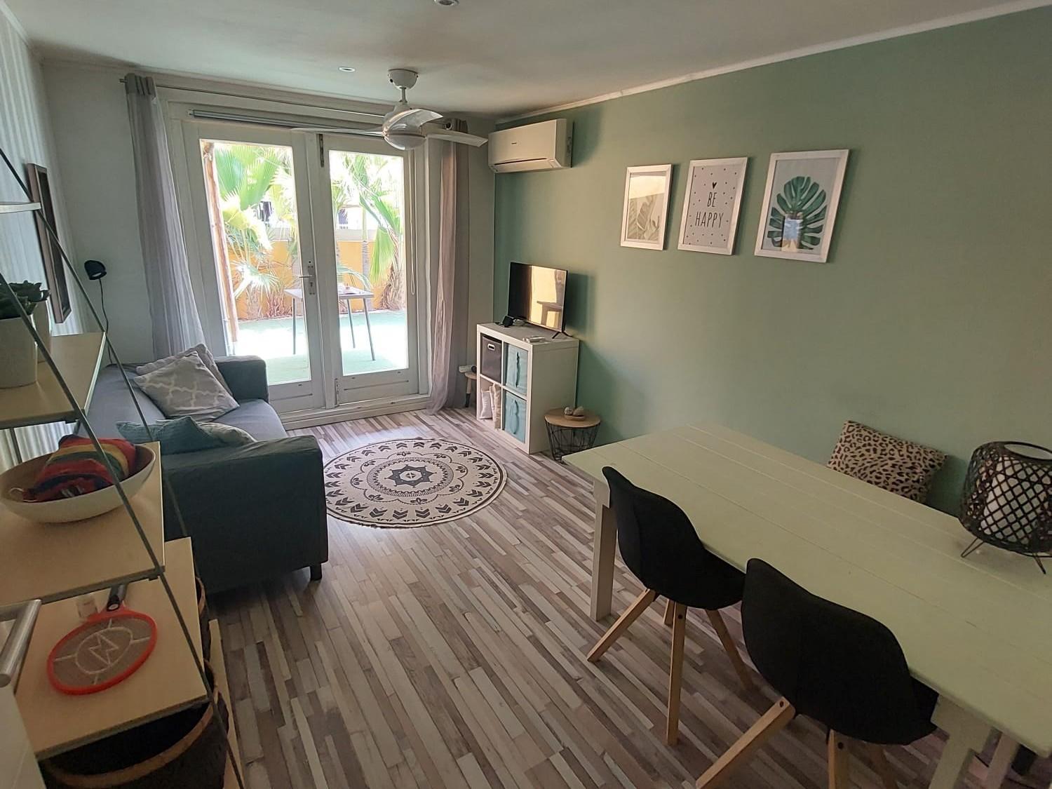 Deluxe Apartment photo 2