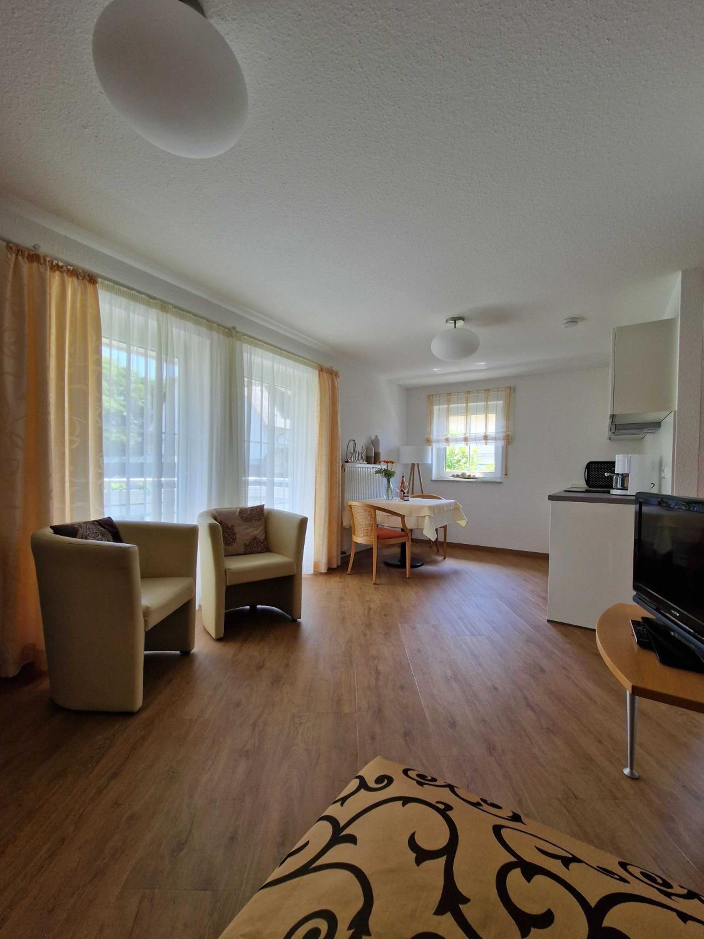 Studio Apartment - Photo 10