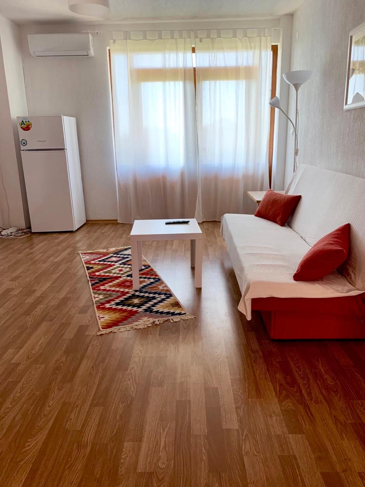 Two-Bedroom Apartment - Photo 4