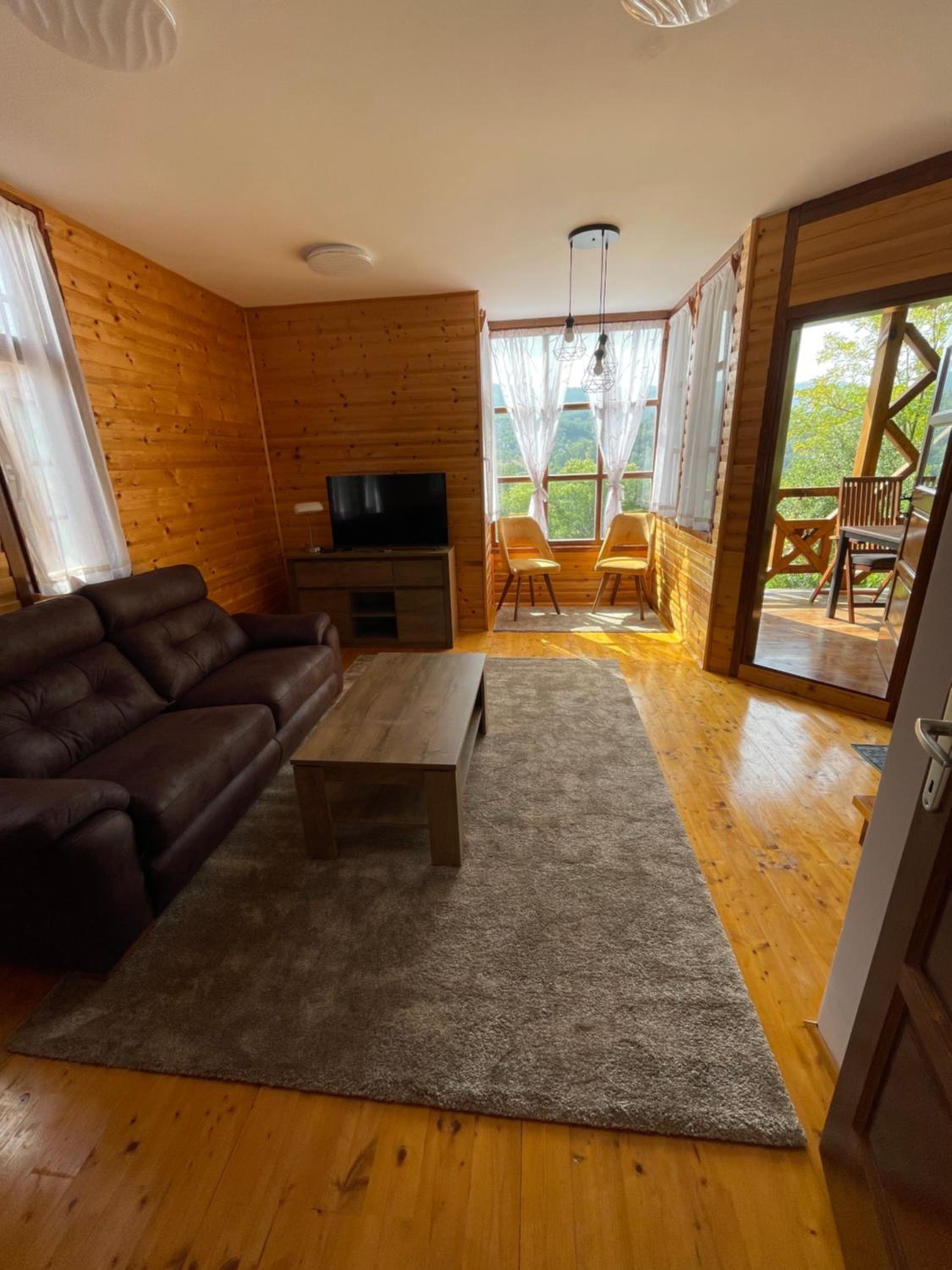 Bungalow photo 1
