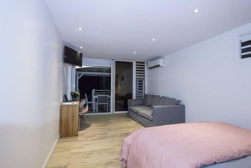 One-Bedroom Apartment - Photo 20
