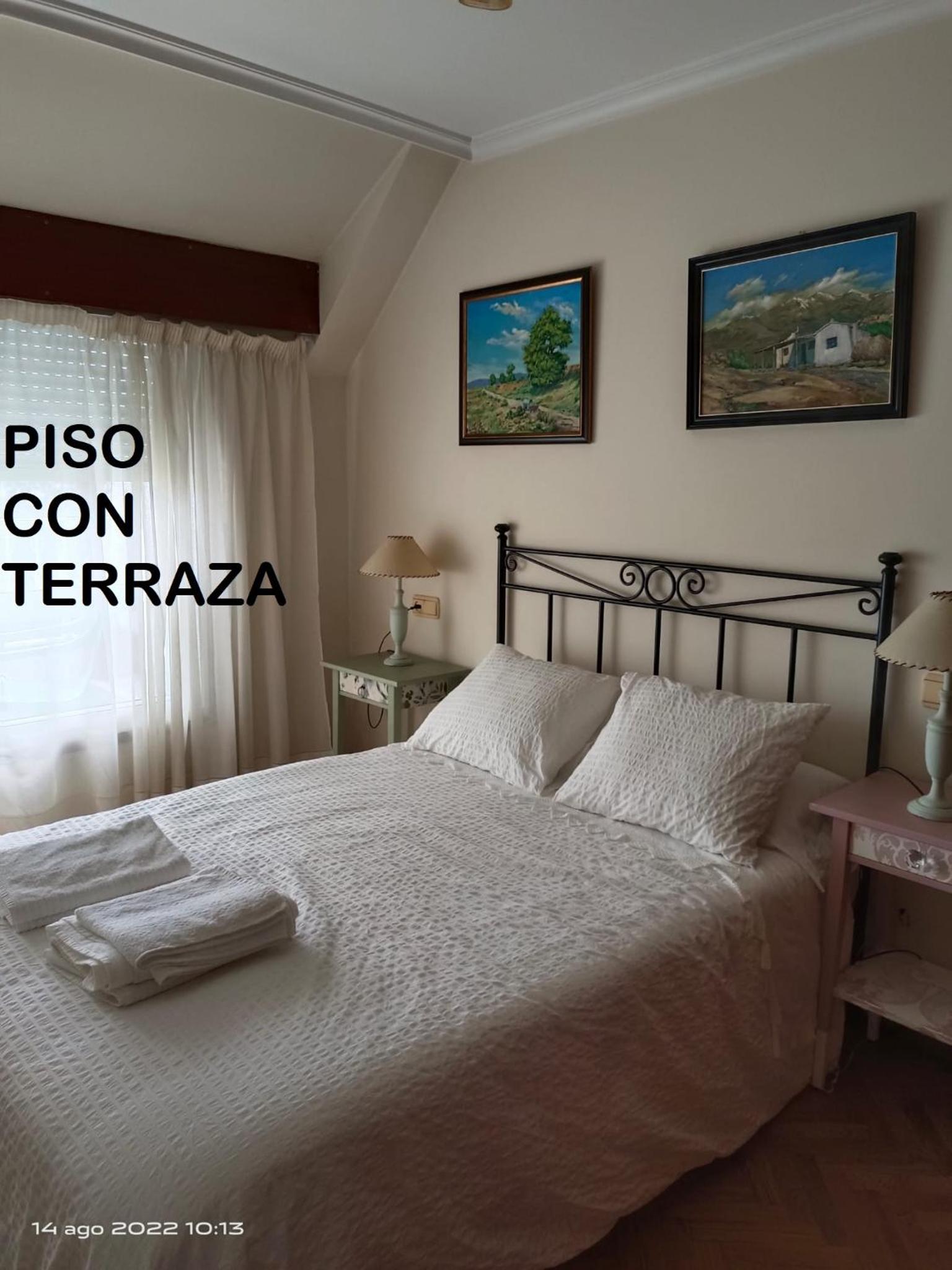 Apartment with Terrace photo 3