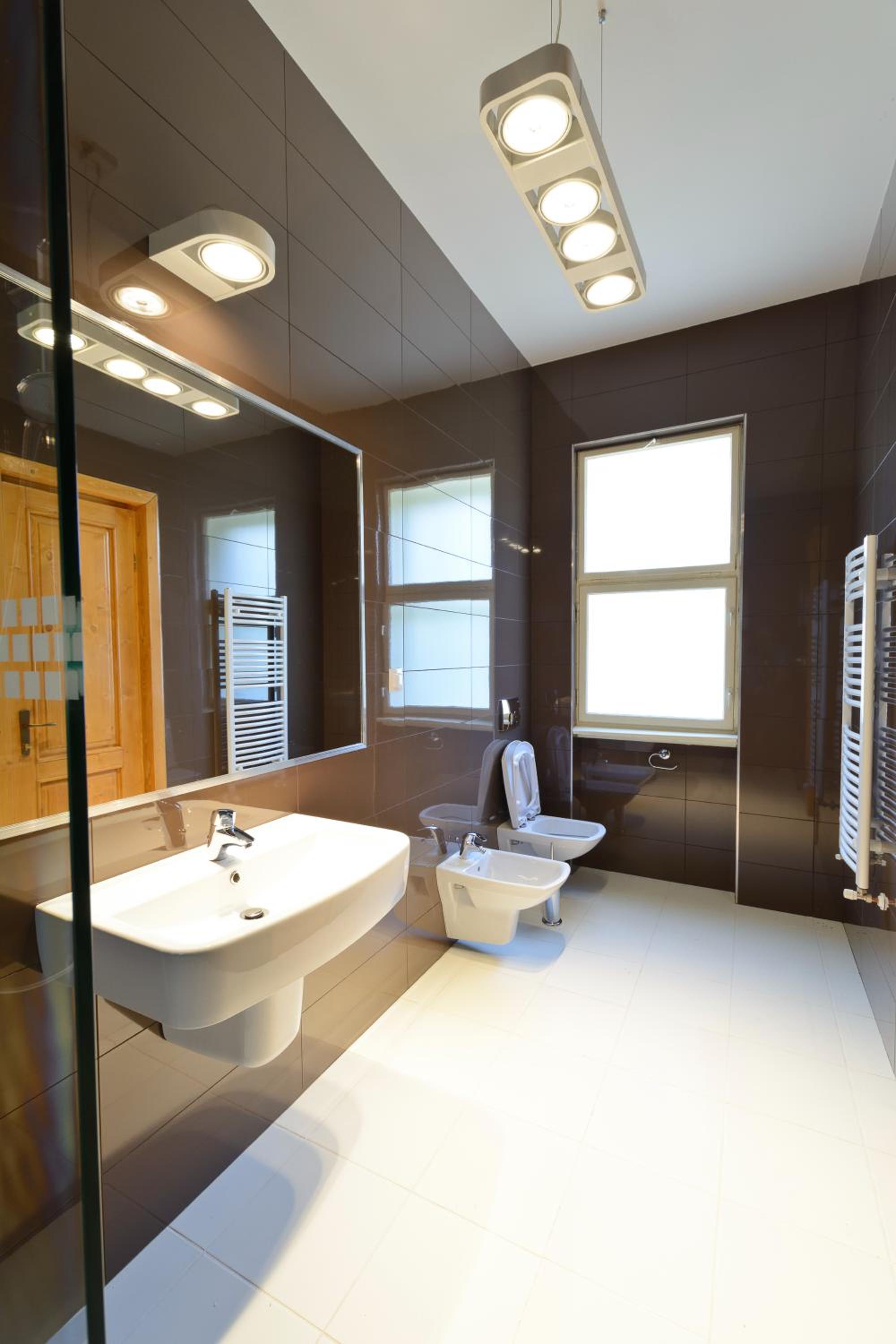Double Room with Private Bathroom - Photo 8